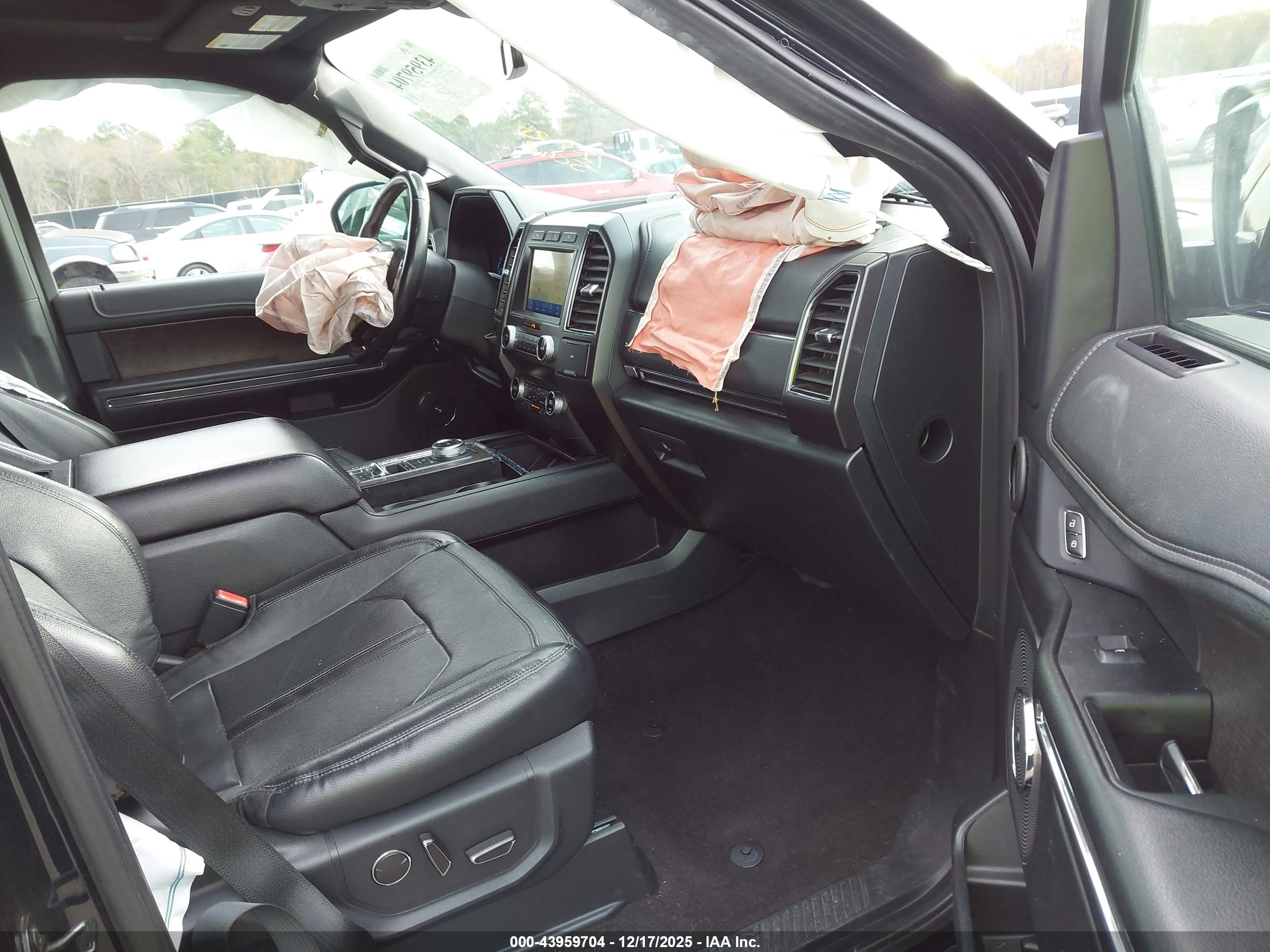FORD EXPEDITION image 5
