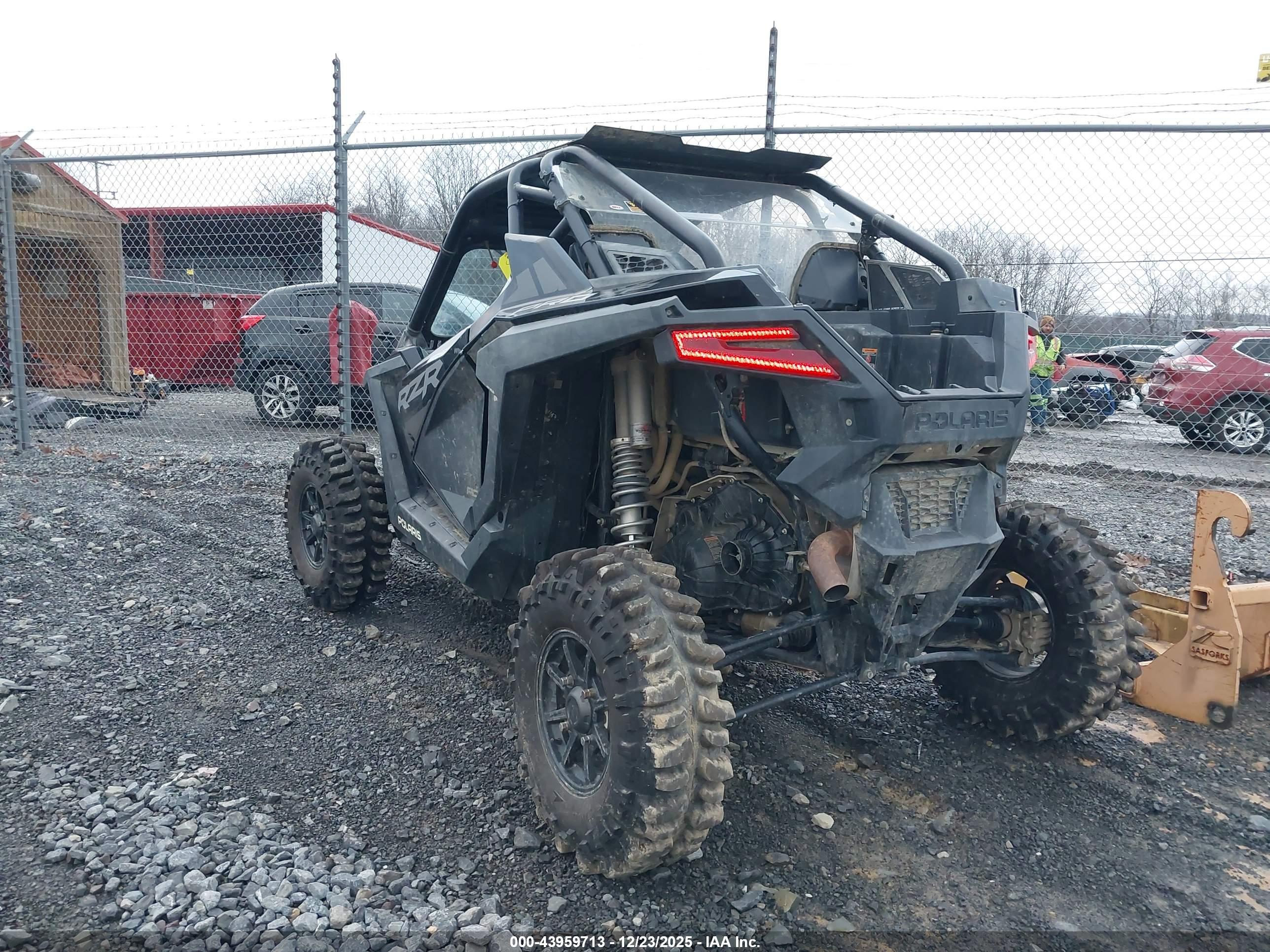 POLARIS RZR image 3