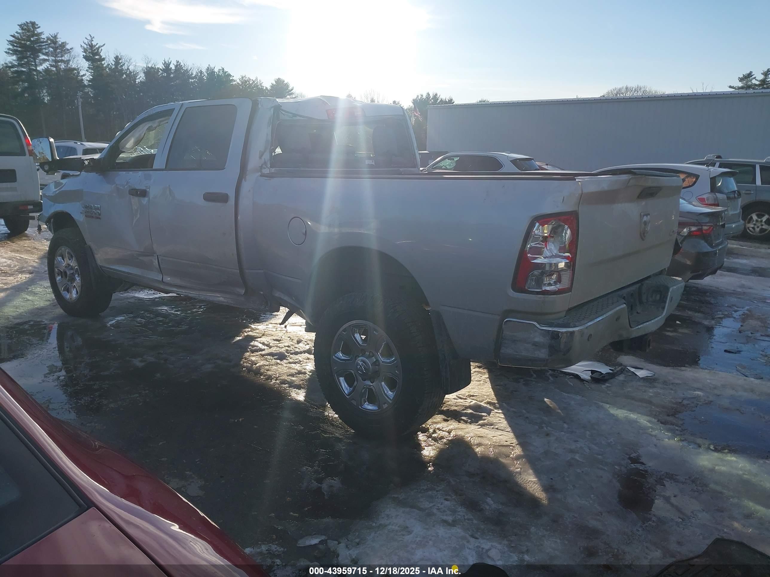 RAM 2500 image 3