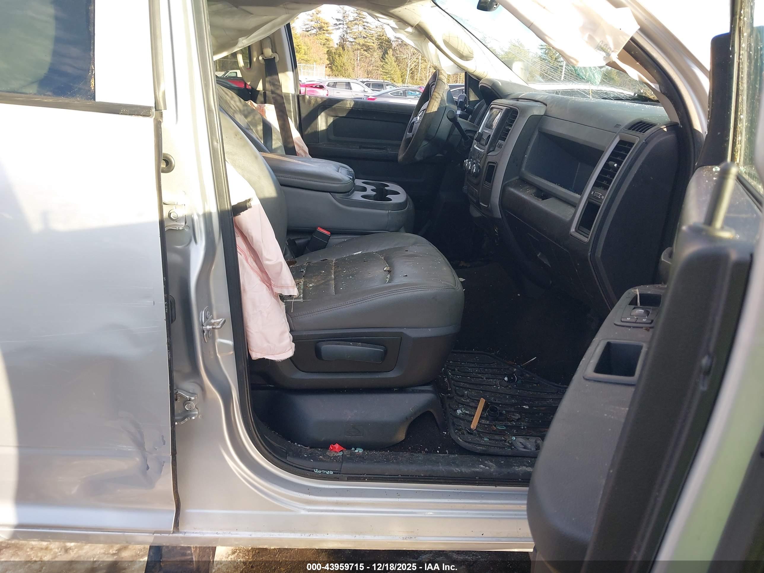 RAM 2500 image 5
