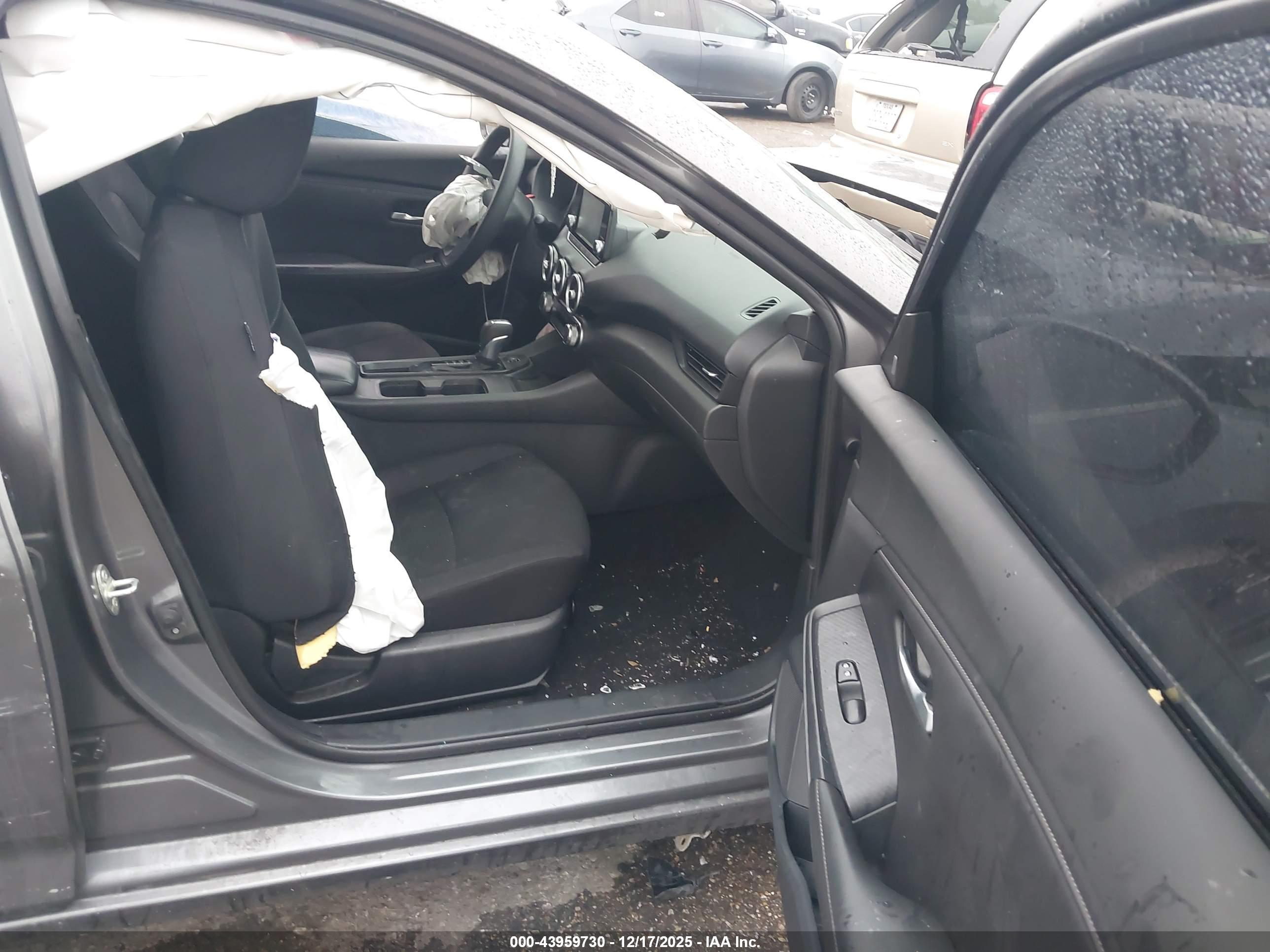 NISSAN SENTRA image 5