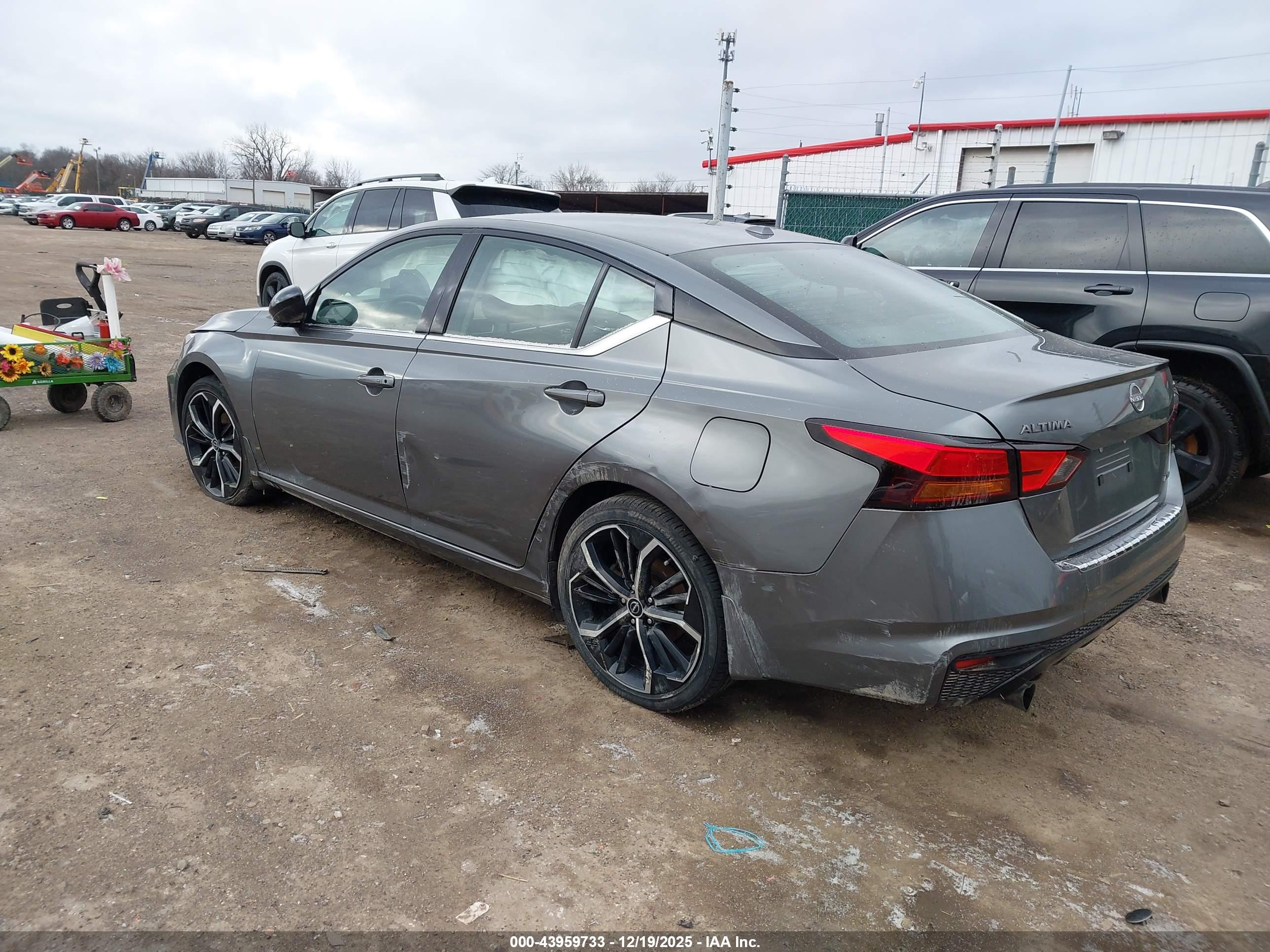 NISSAN ALTIMA image 3