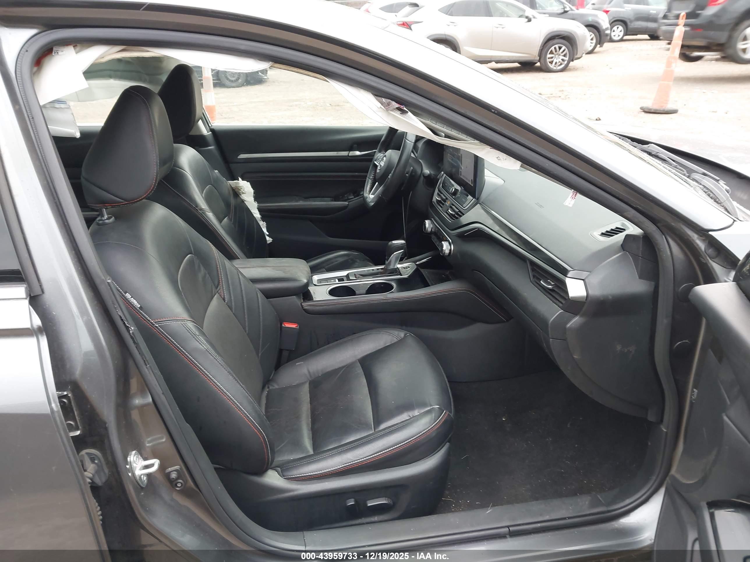 NISSAN ALTIMA image 5