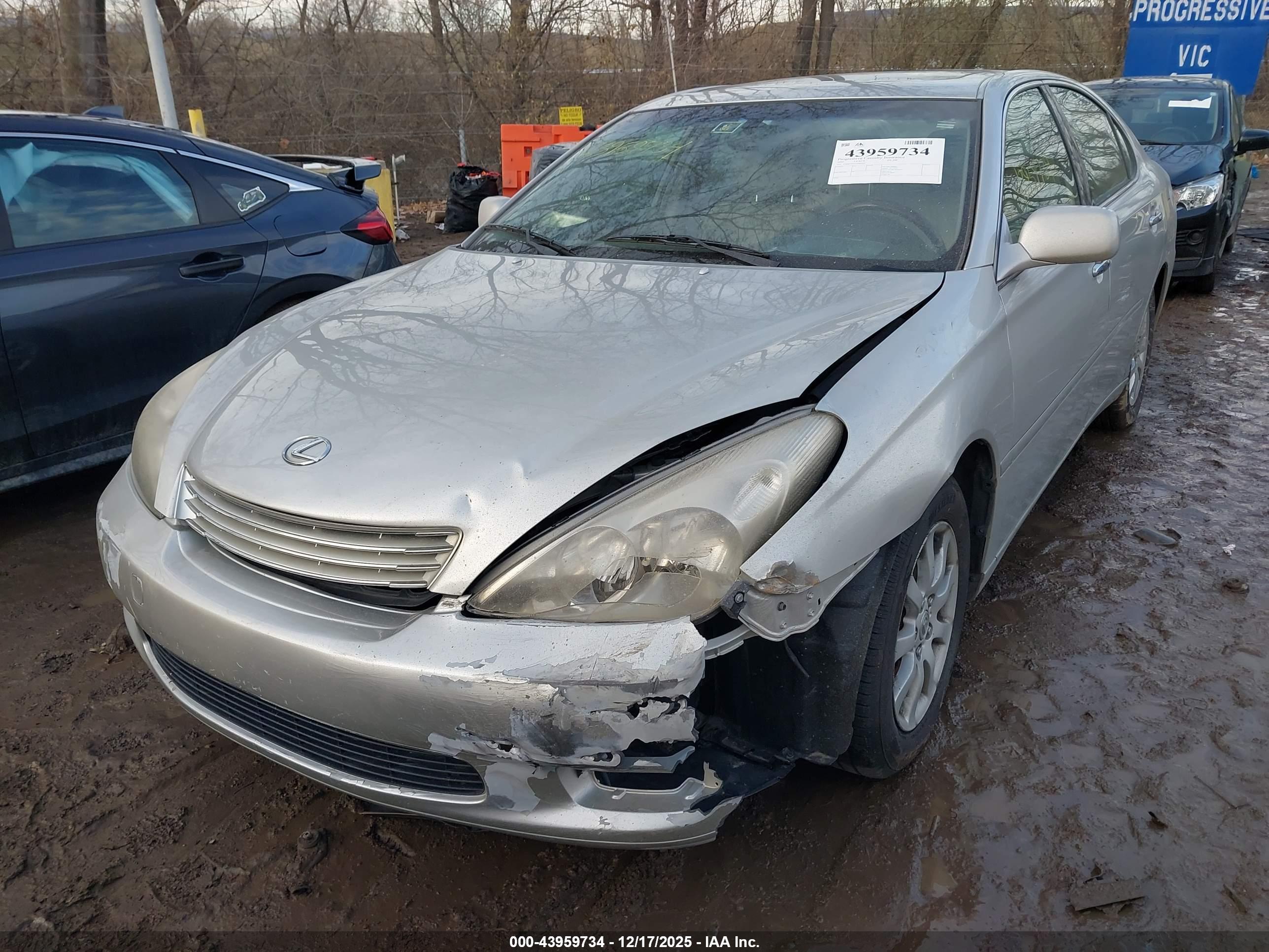 LEXUS ES image 2