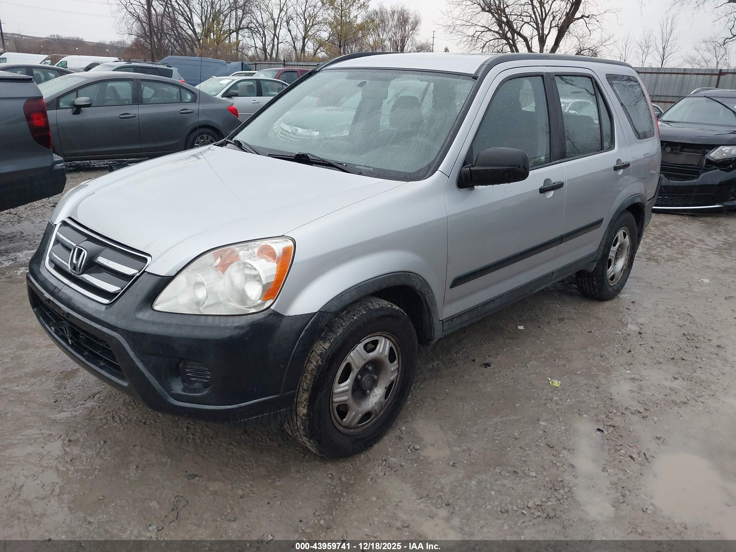 HONDA CR-V image 2
