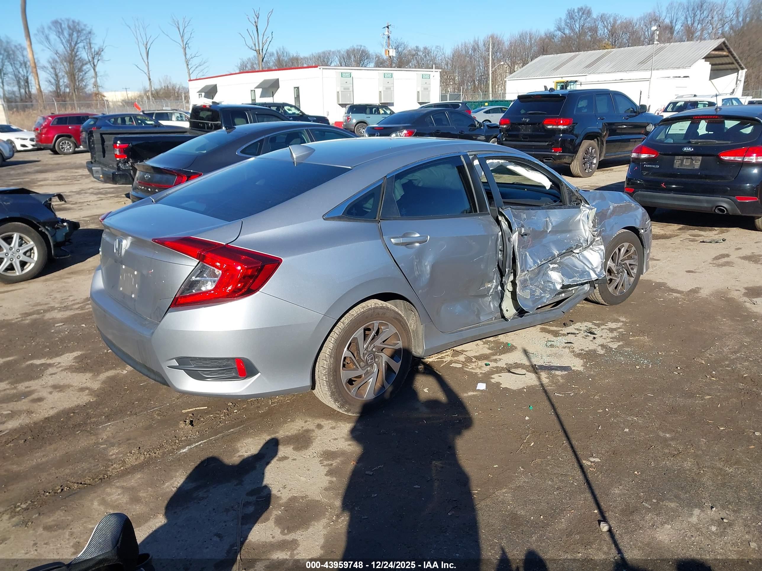 HONDA CIVIC image 4