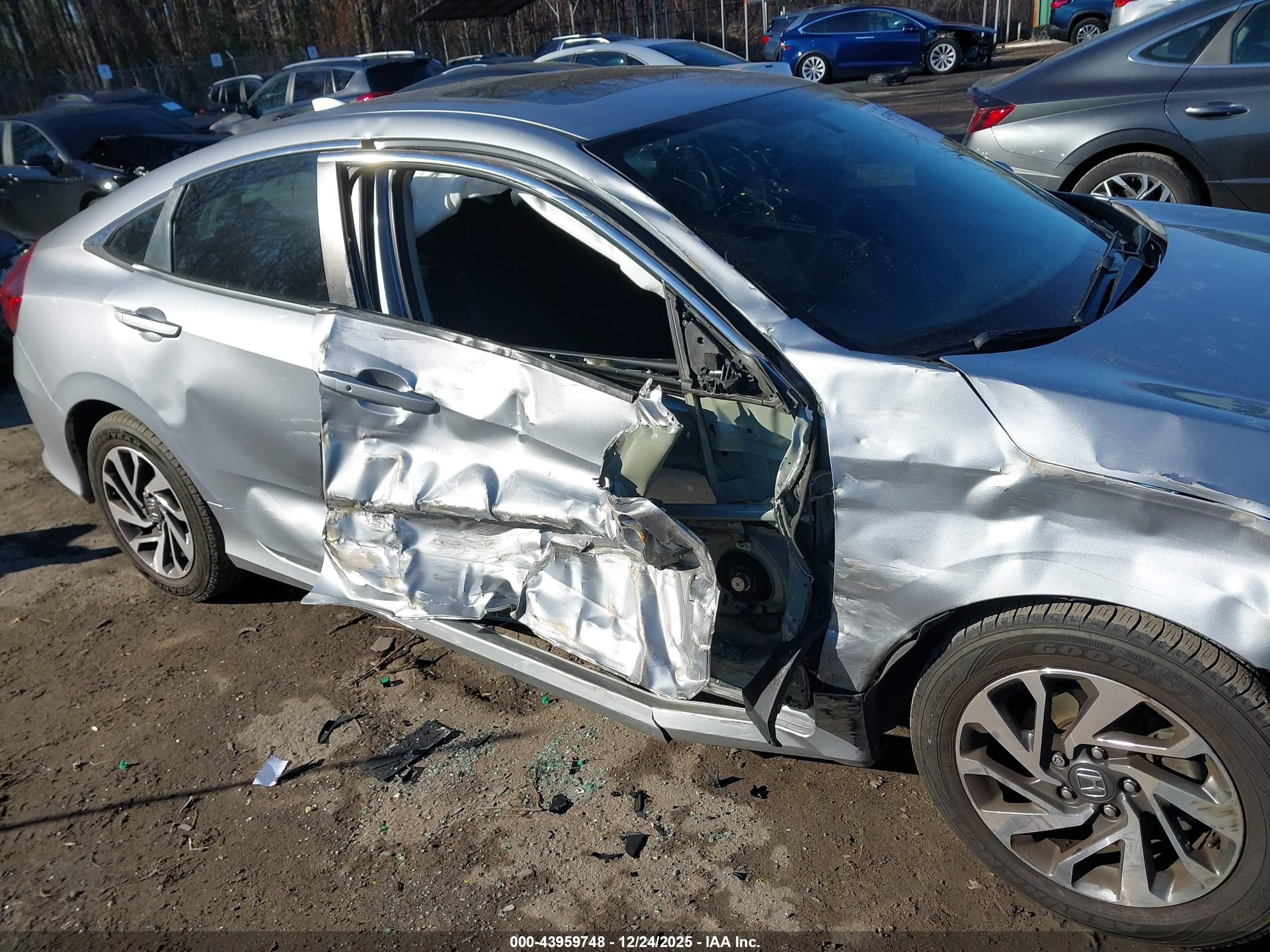 HONDA CIVIC image 6