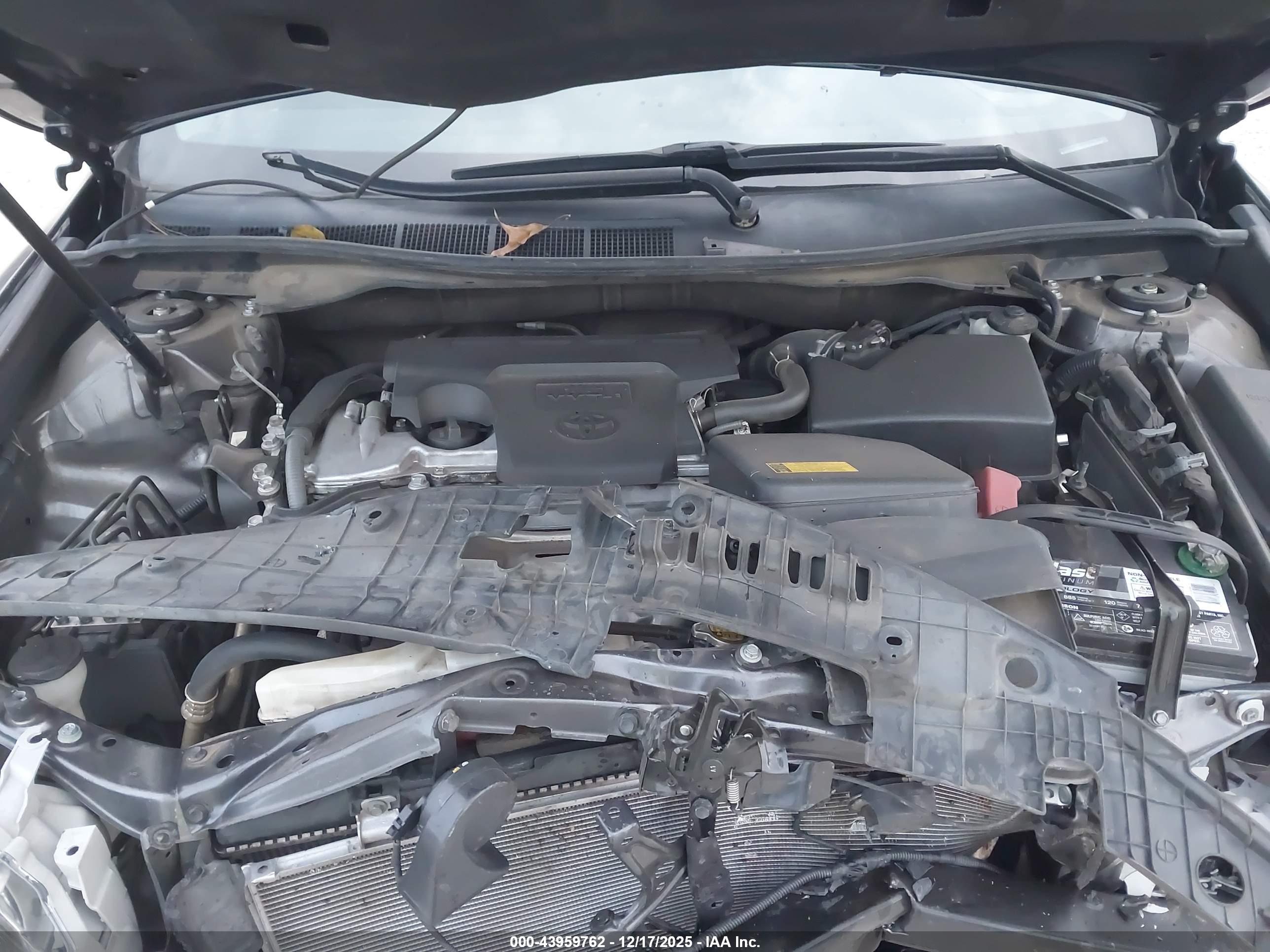 TOYOTA CAMRY image 10