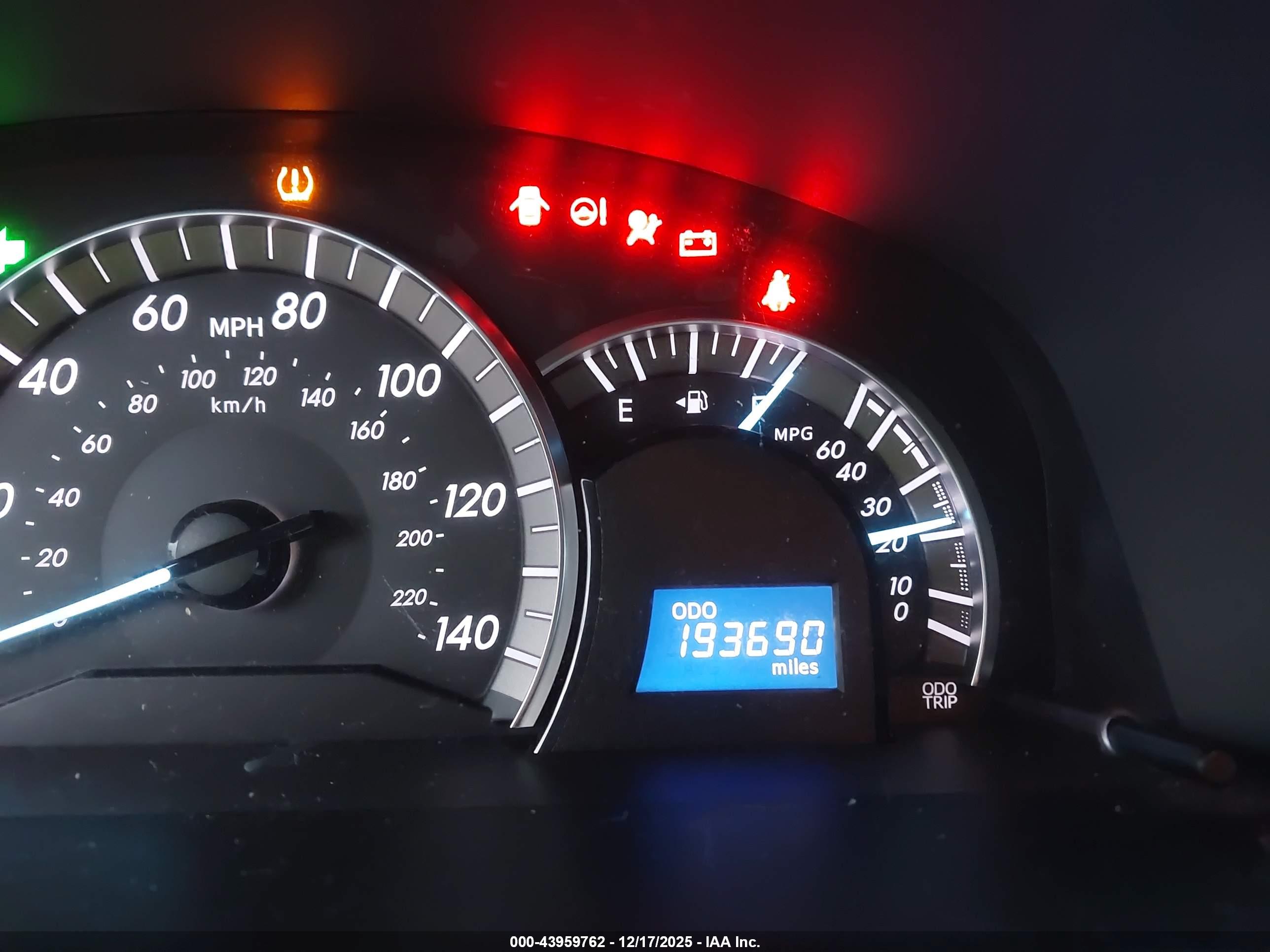 TOYOTA CAMRY image 7