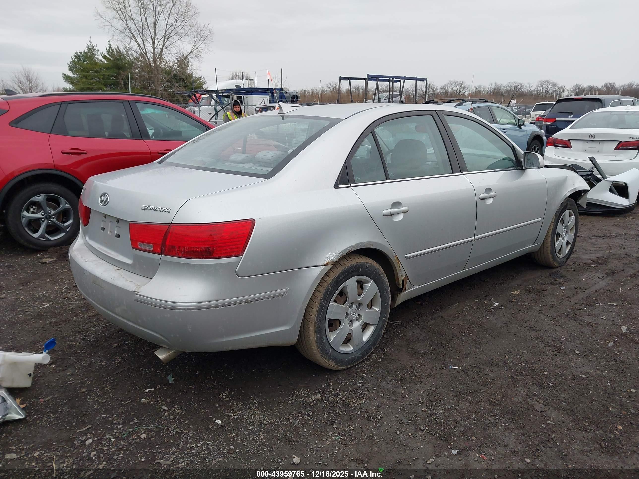 HYUNDAI SONATA image 4