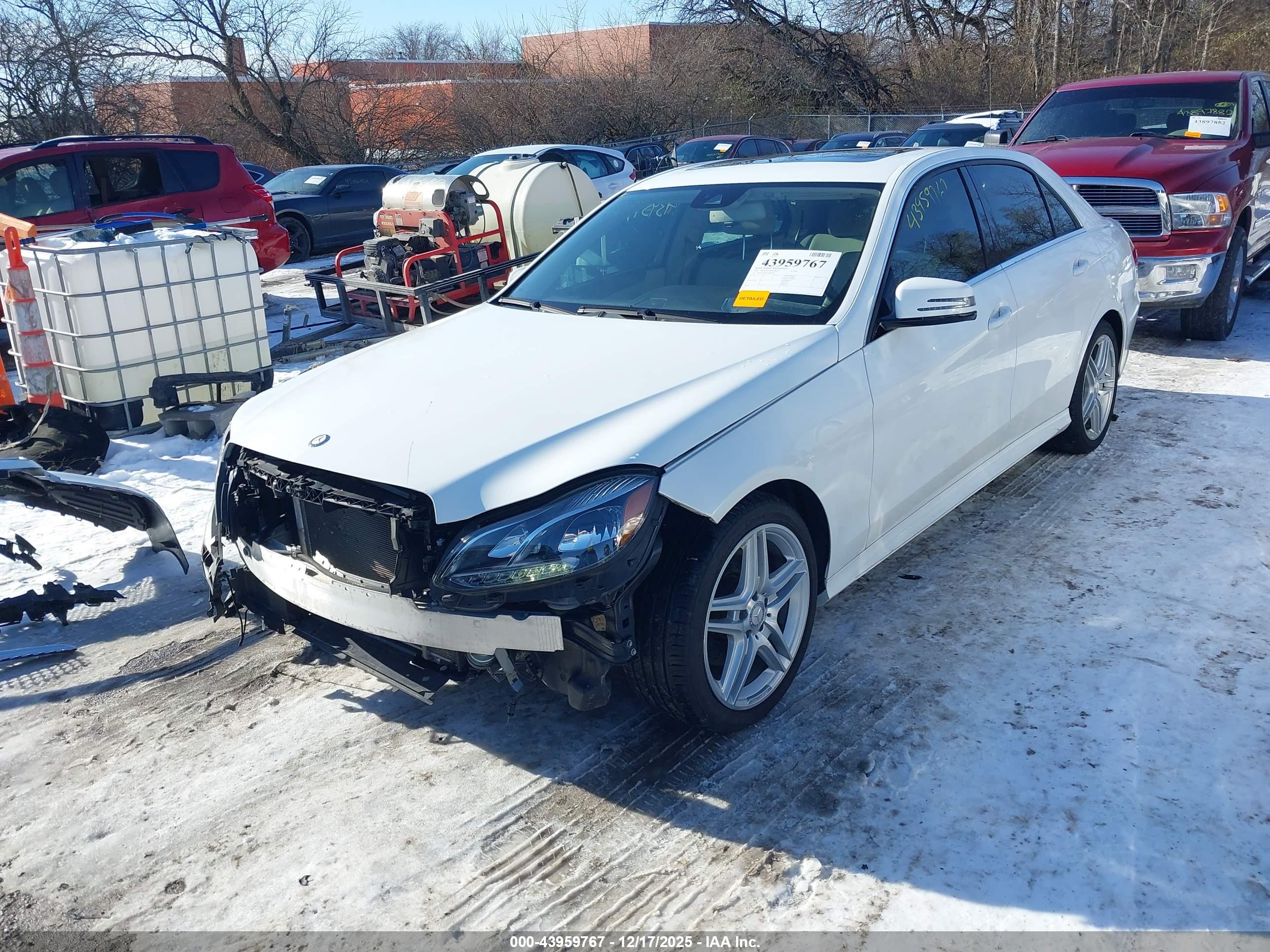 MERCEDES-BENZ E image 2