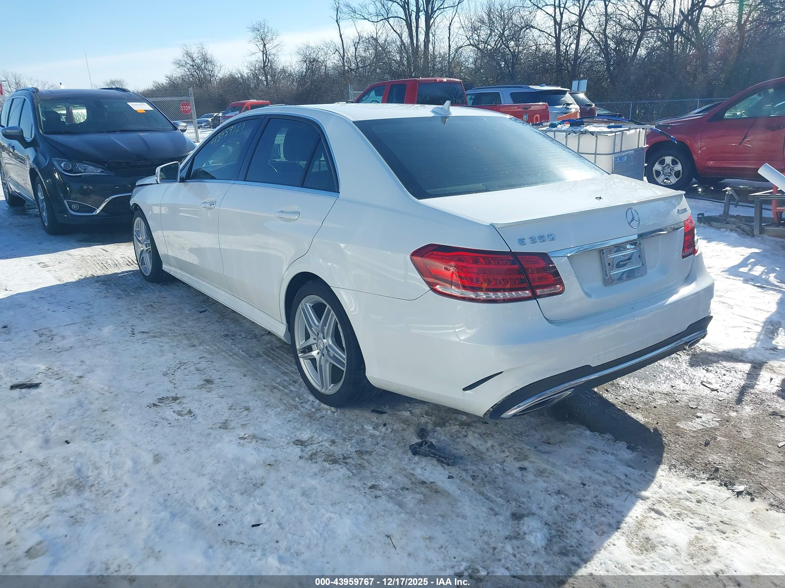 MERCEDES-BENZ E image 3