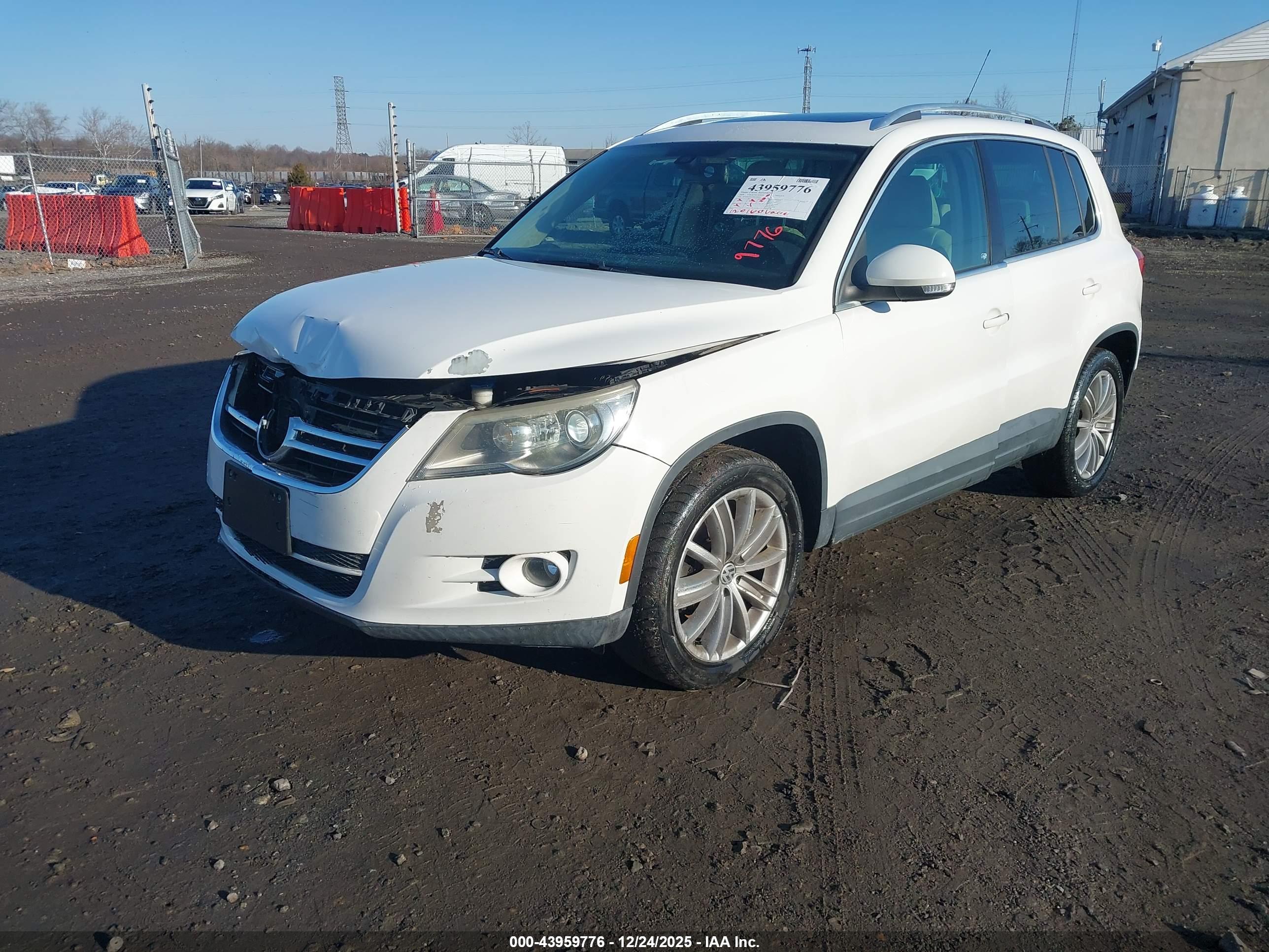 VOLKSWAGEN TIGUAN image 2