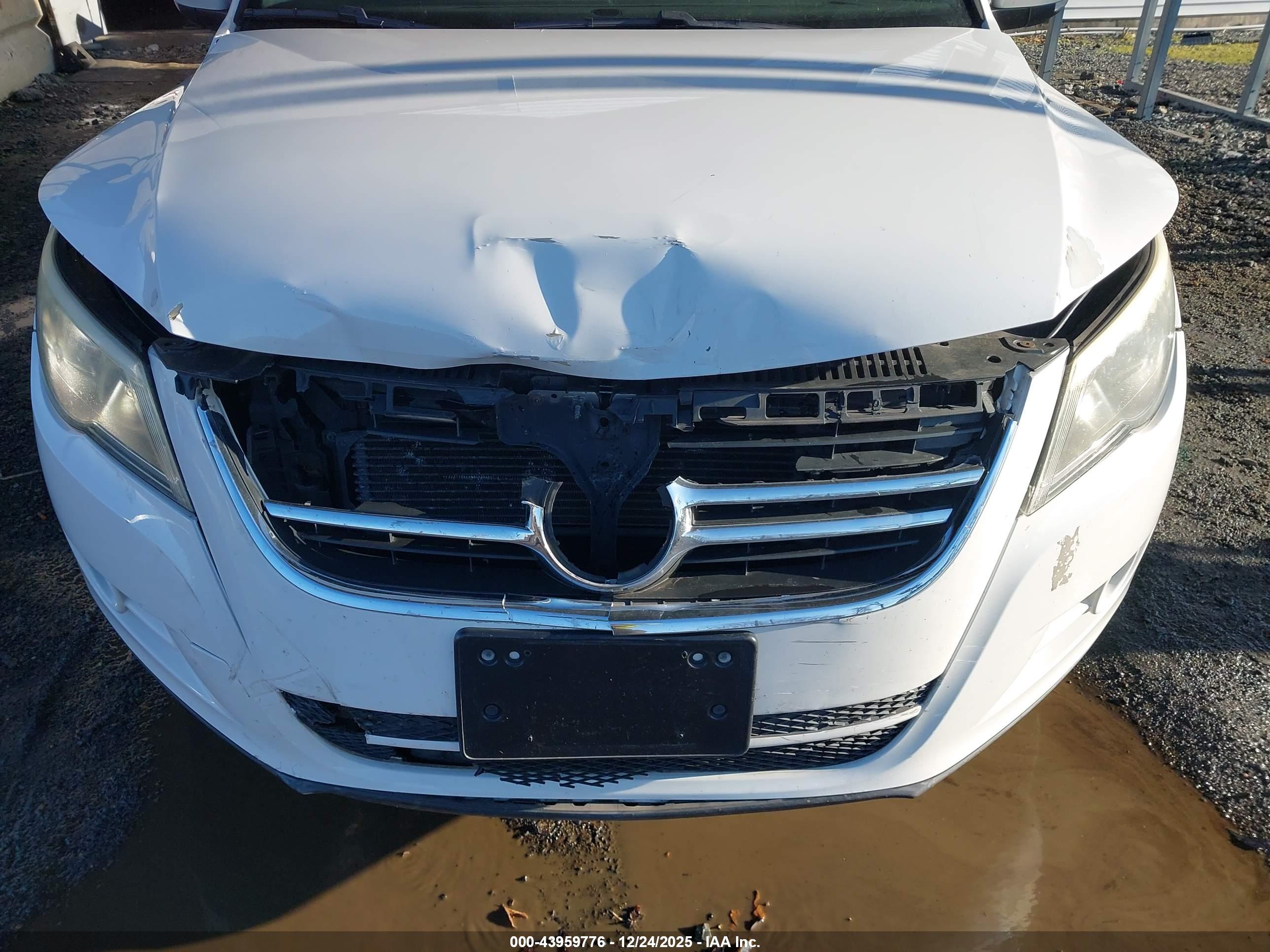 VOLKSWAGEN TIGUAN image 6