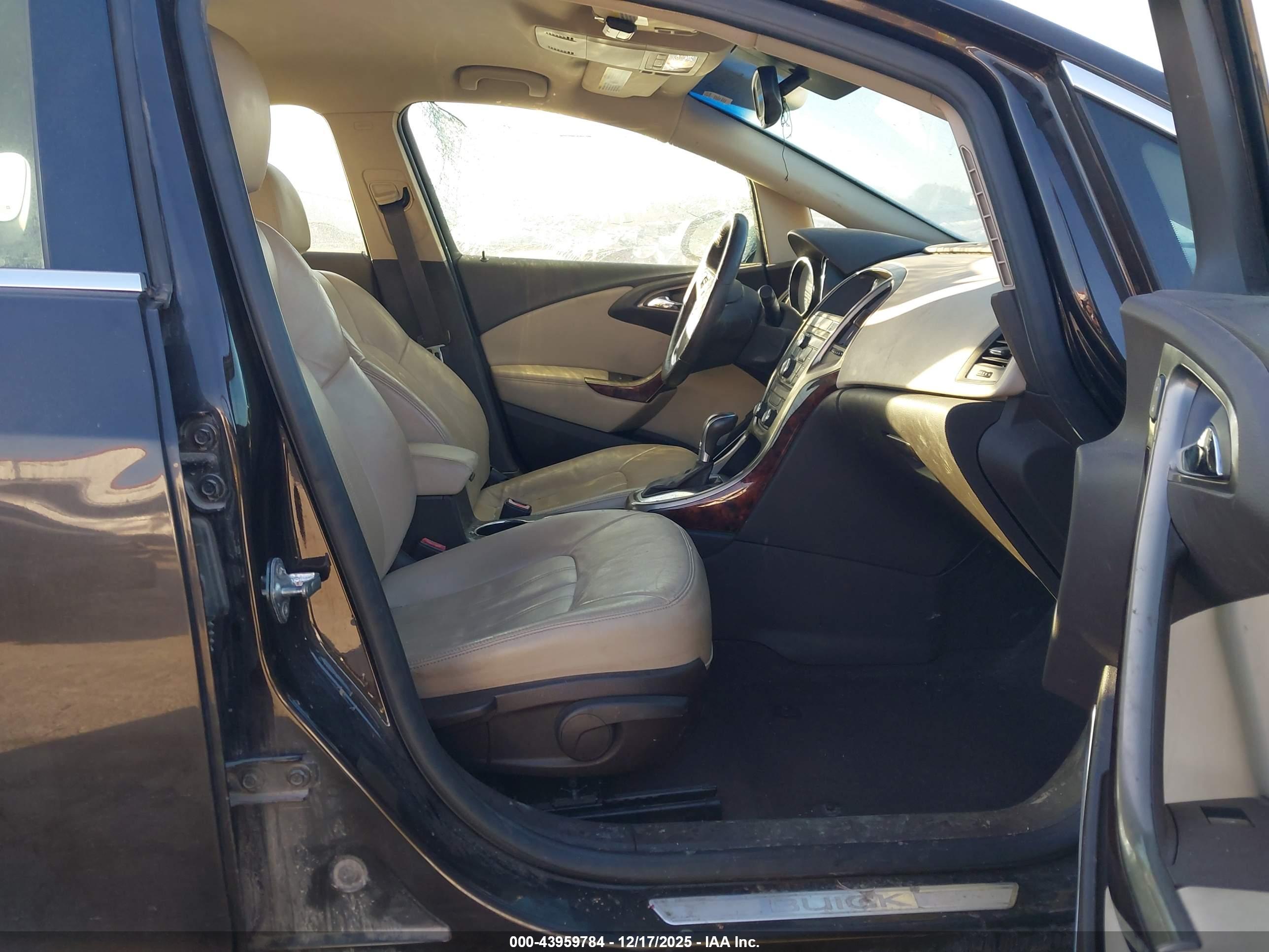 BUICK VERANO image 5