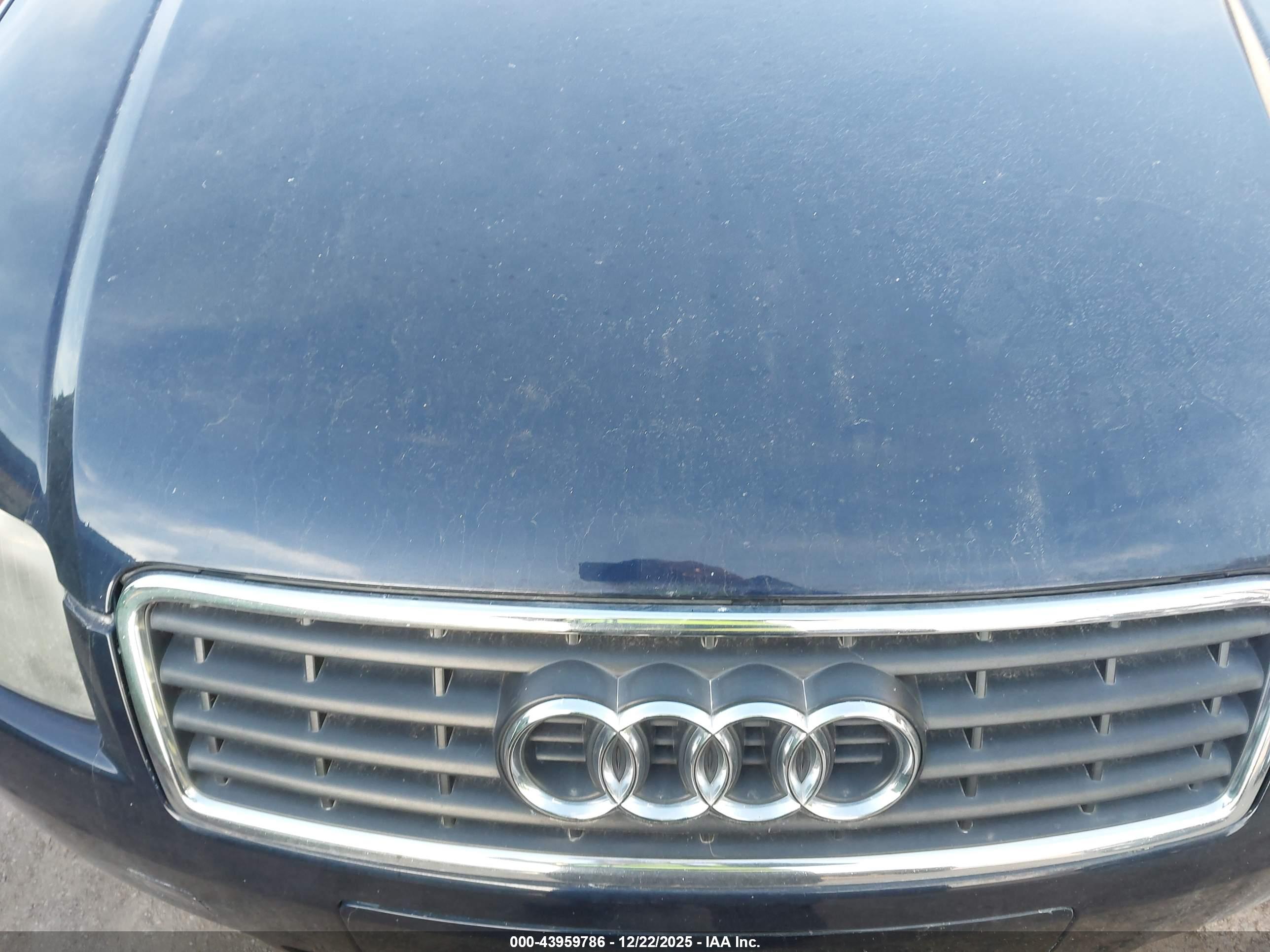 AUDI A4 image 6