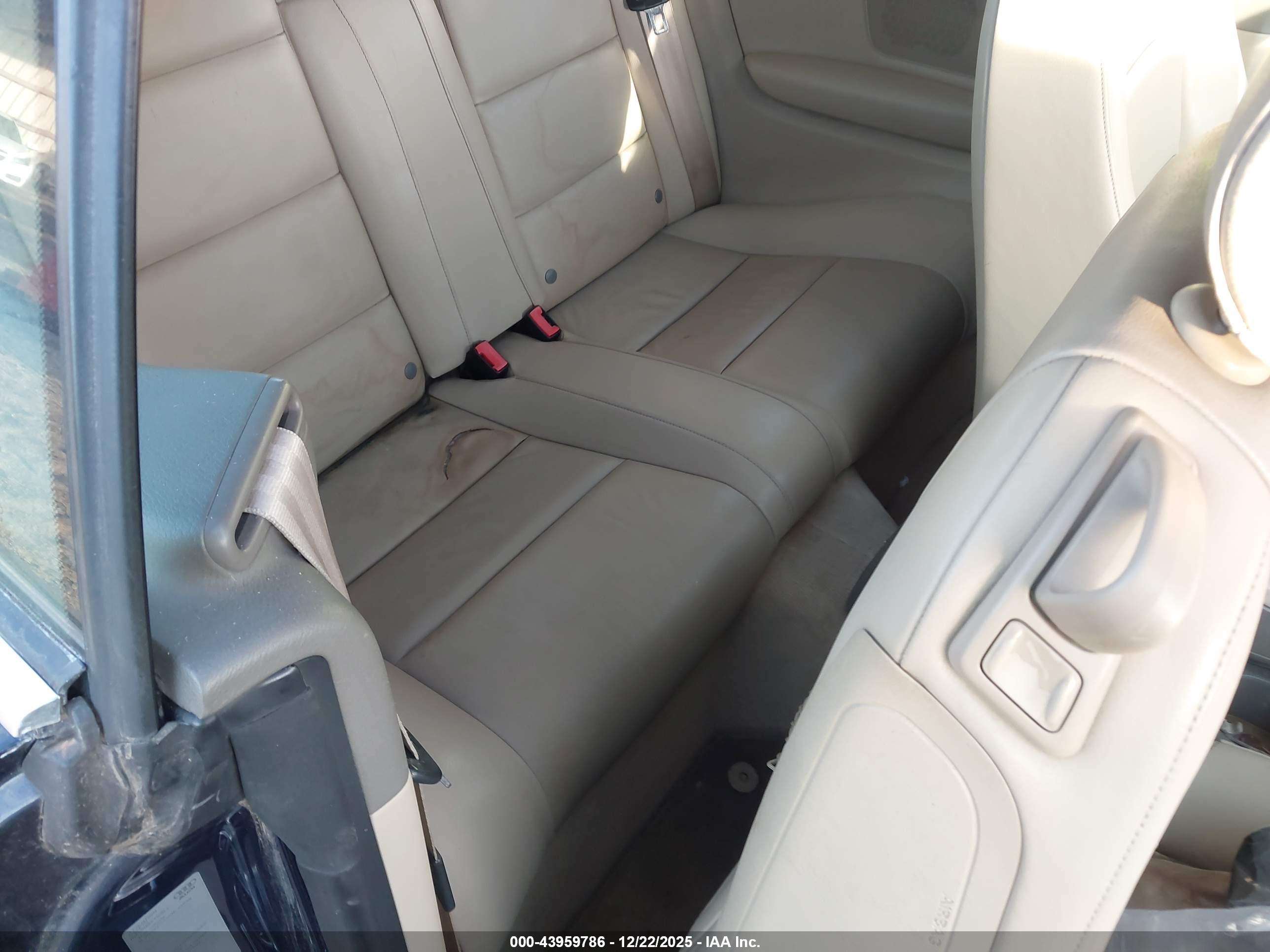 AUDI A4 image 8