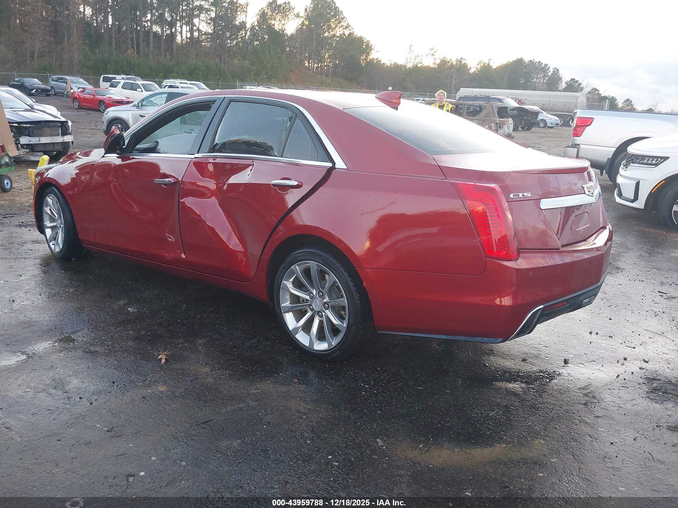 CADILLAC CTS image 3