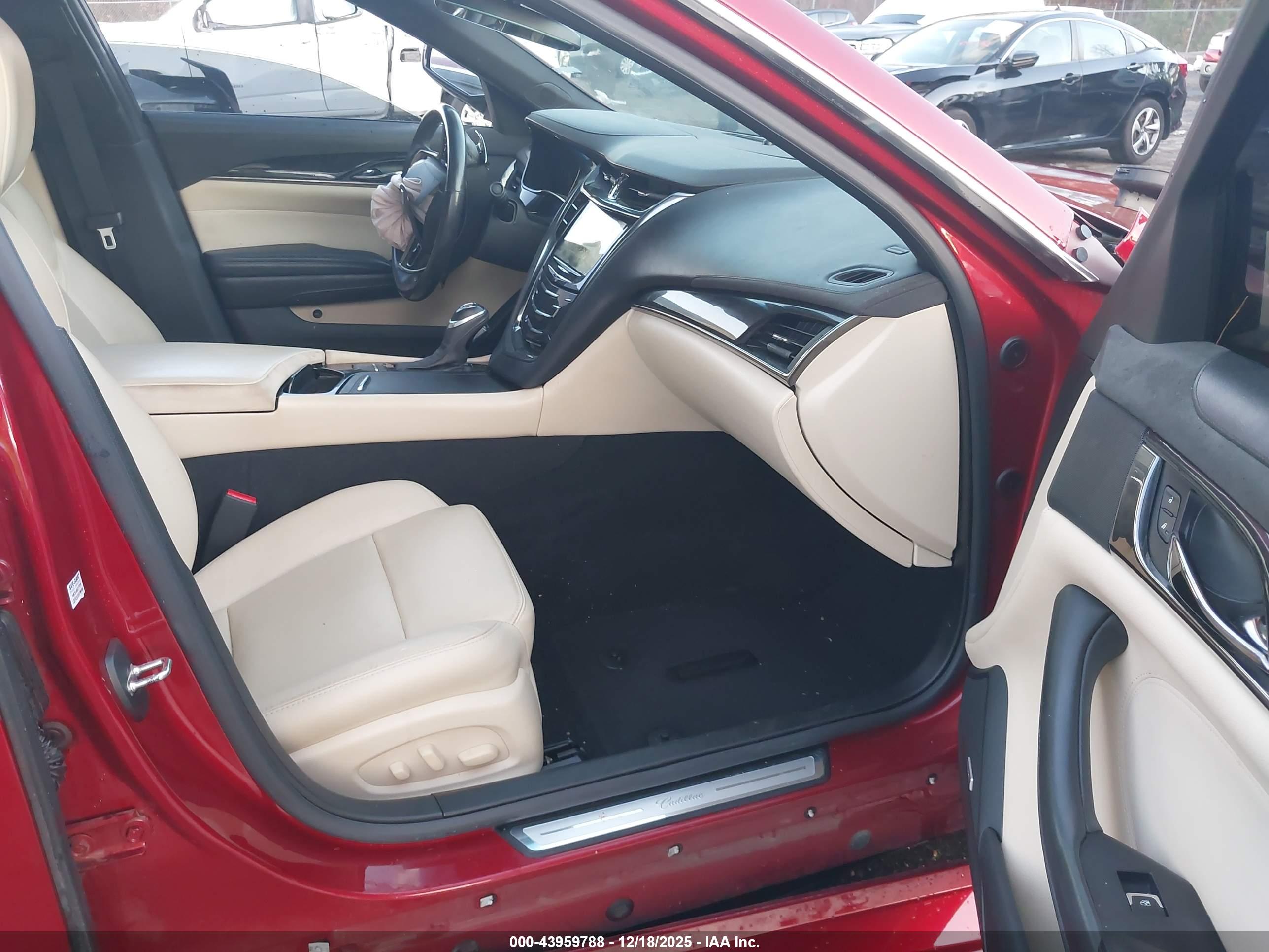 CADILLAC CTS image 5