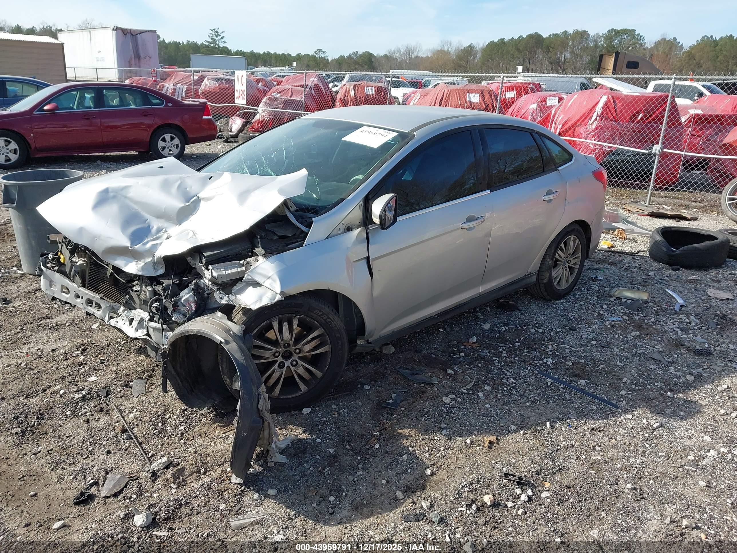 FORD FOCUS image 2