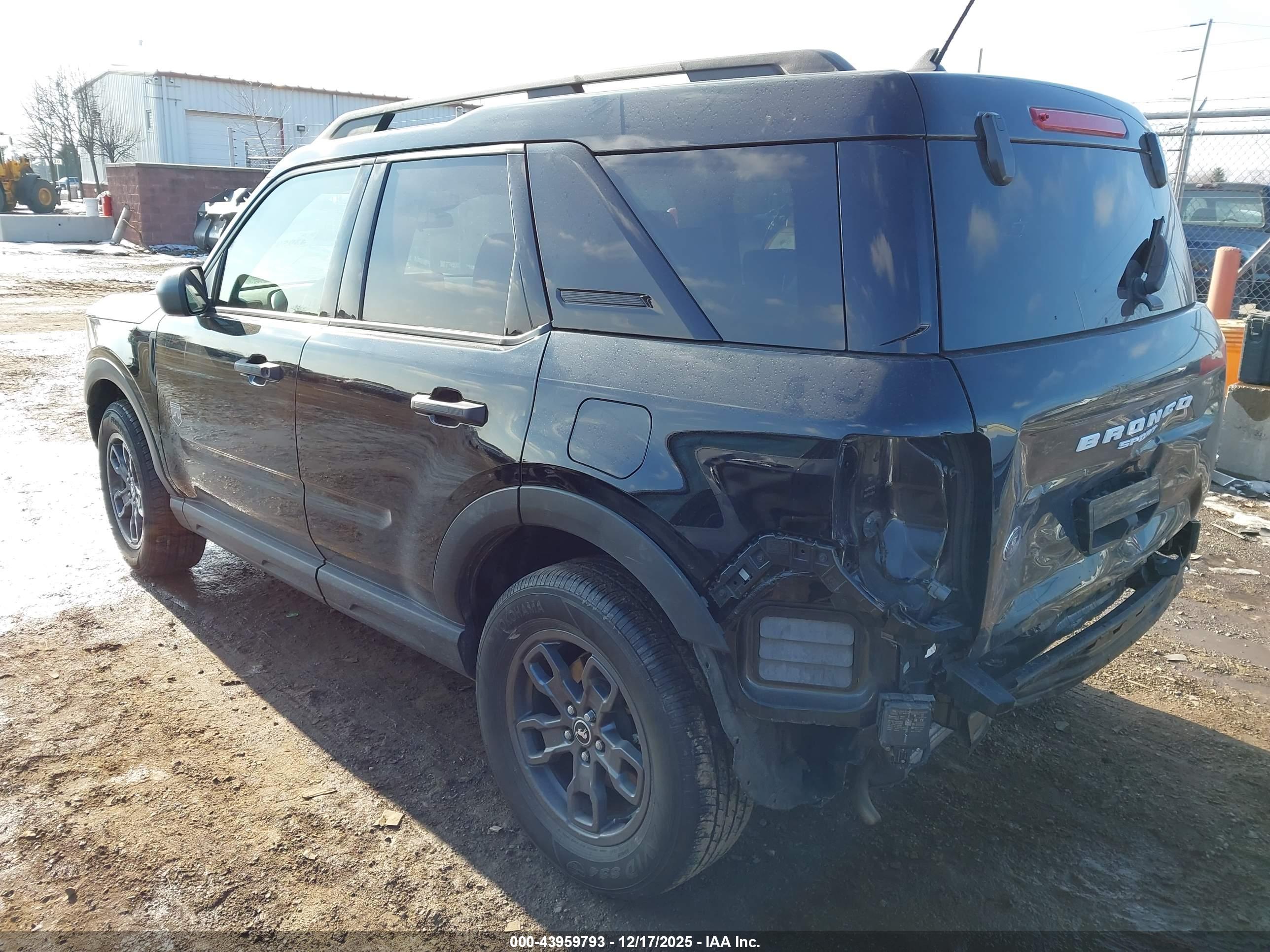 FORD BRONCO image 3