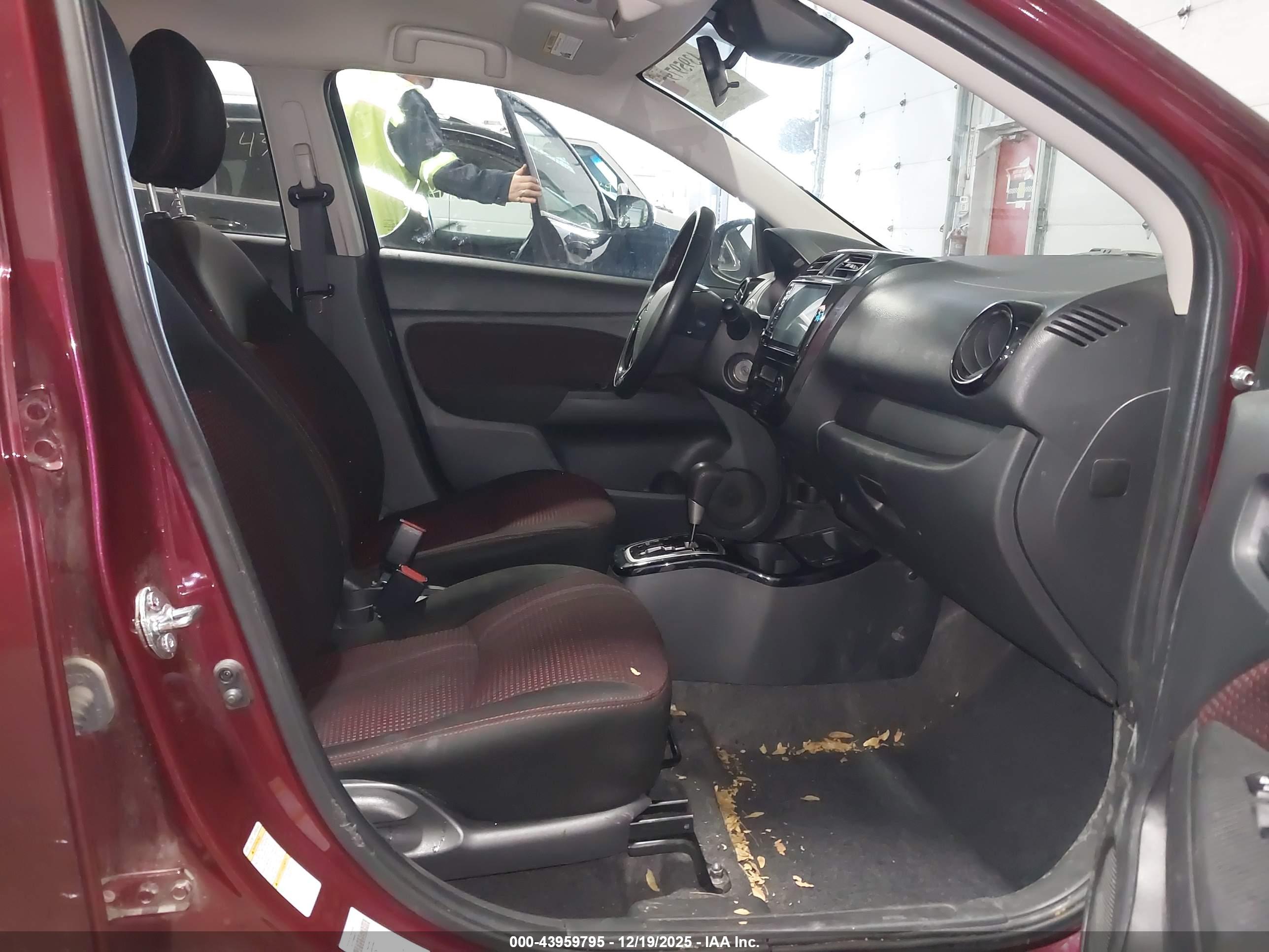 MITSUBISHI MIRAGE image 5