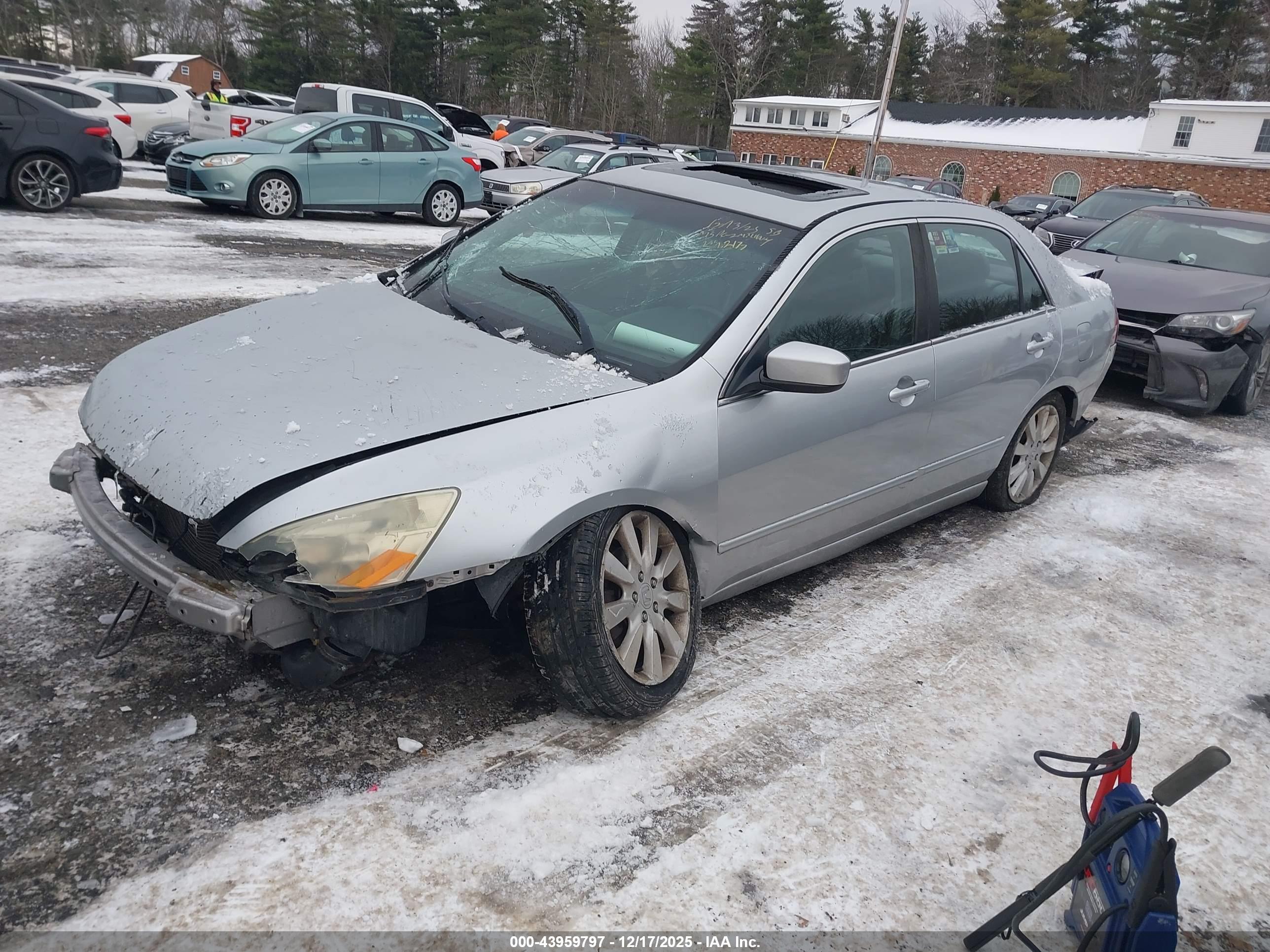 HONDA ACCORD image 2