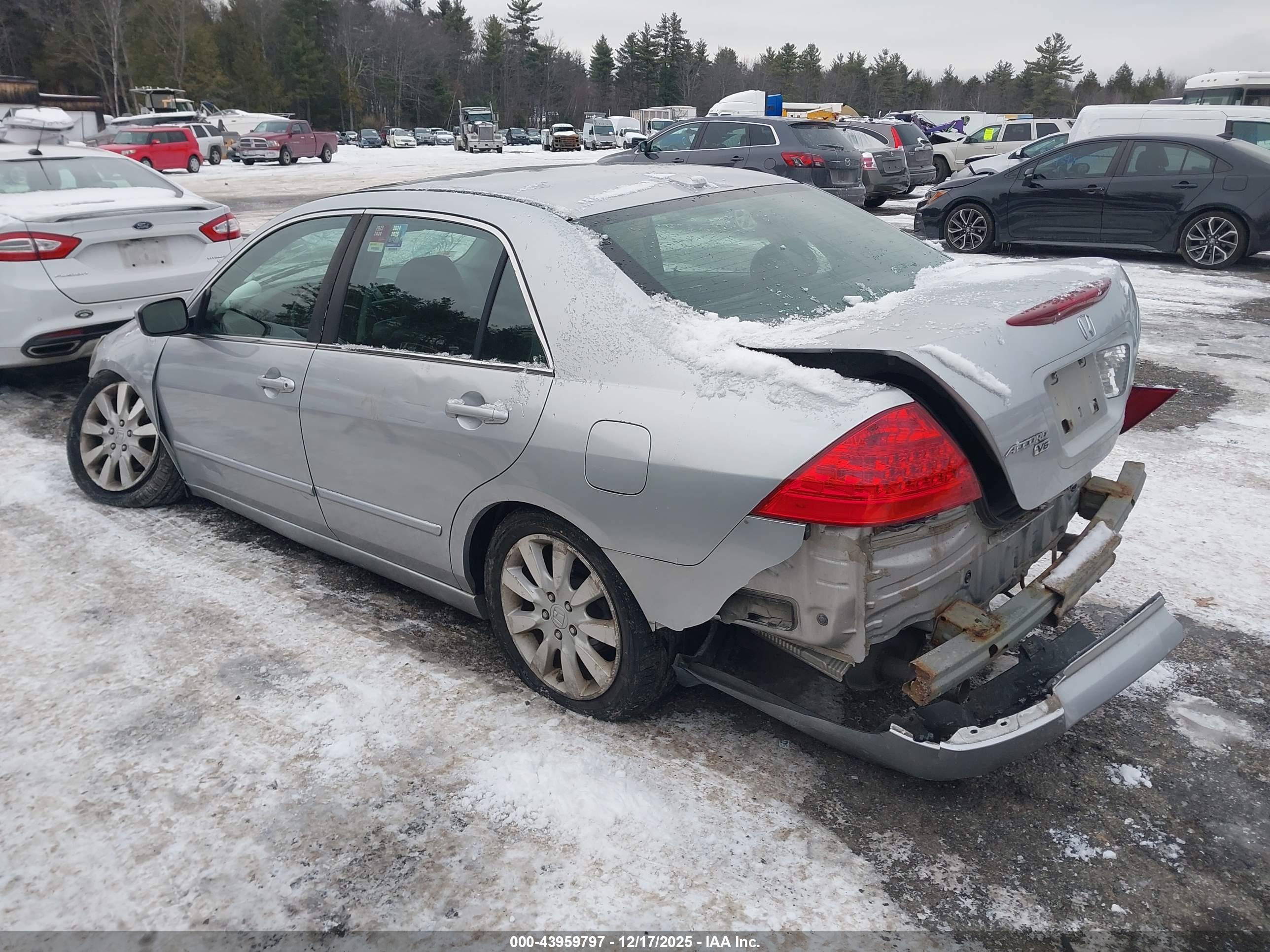 HONDA ACCORD image 3