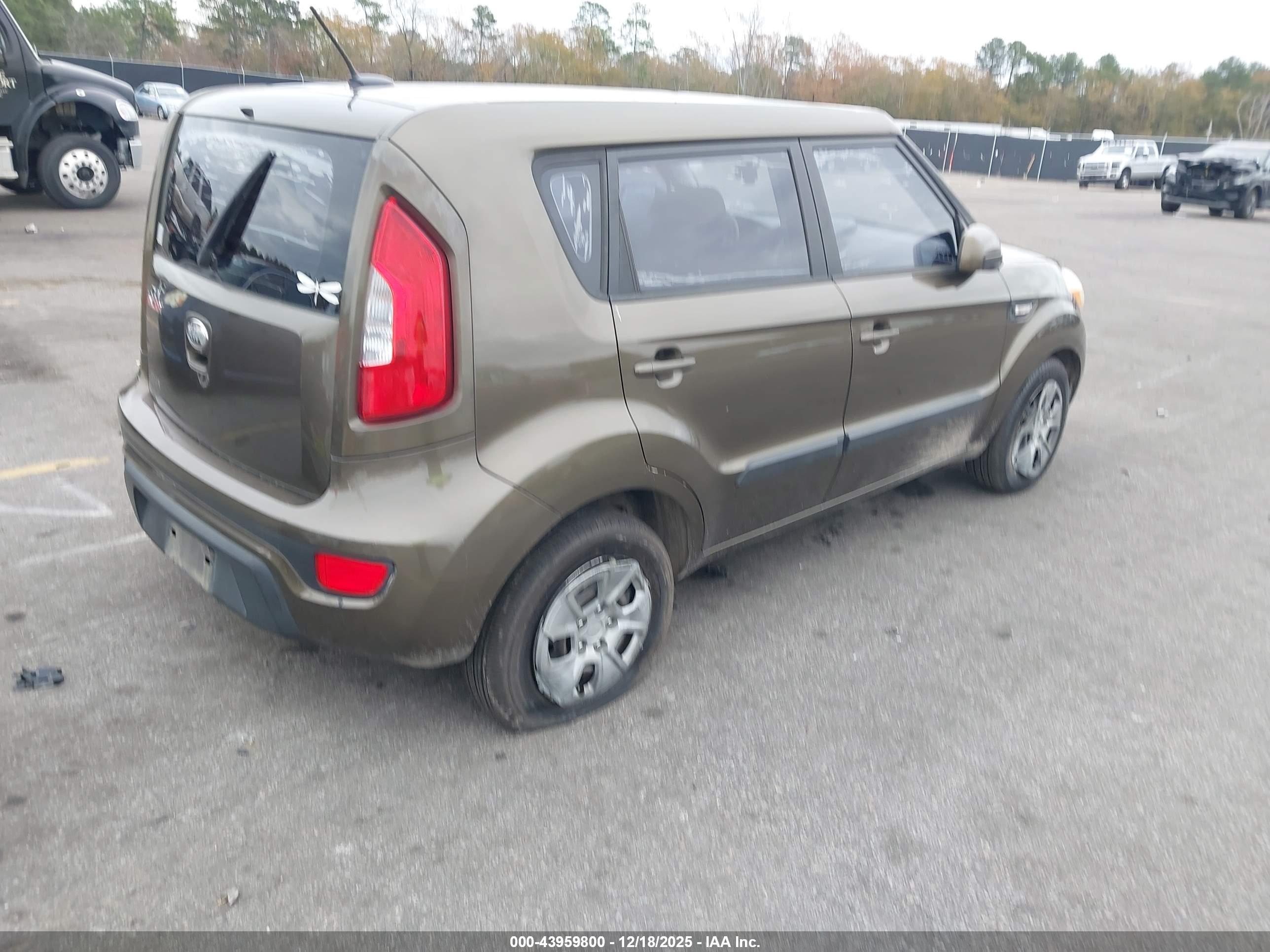 KIA SOUL image 4