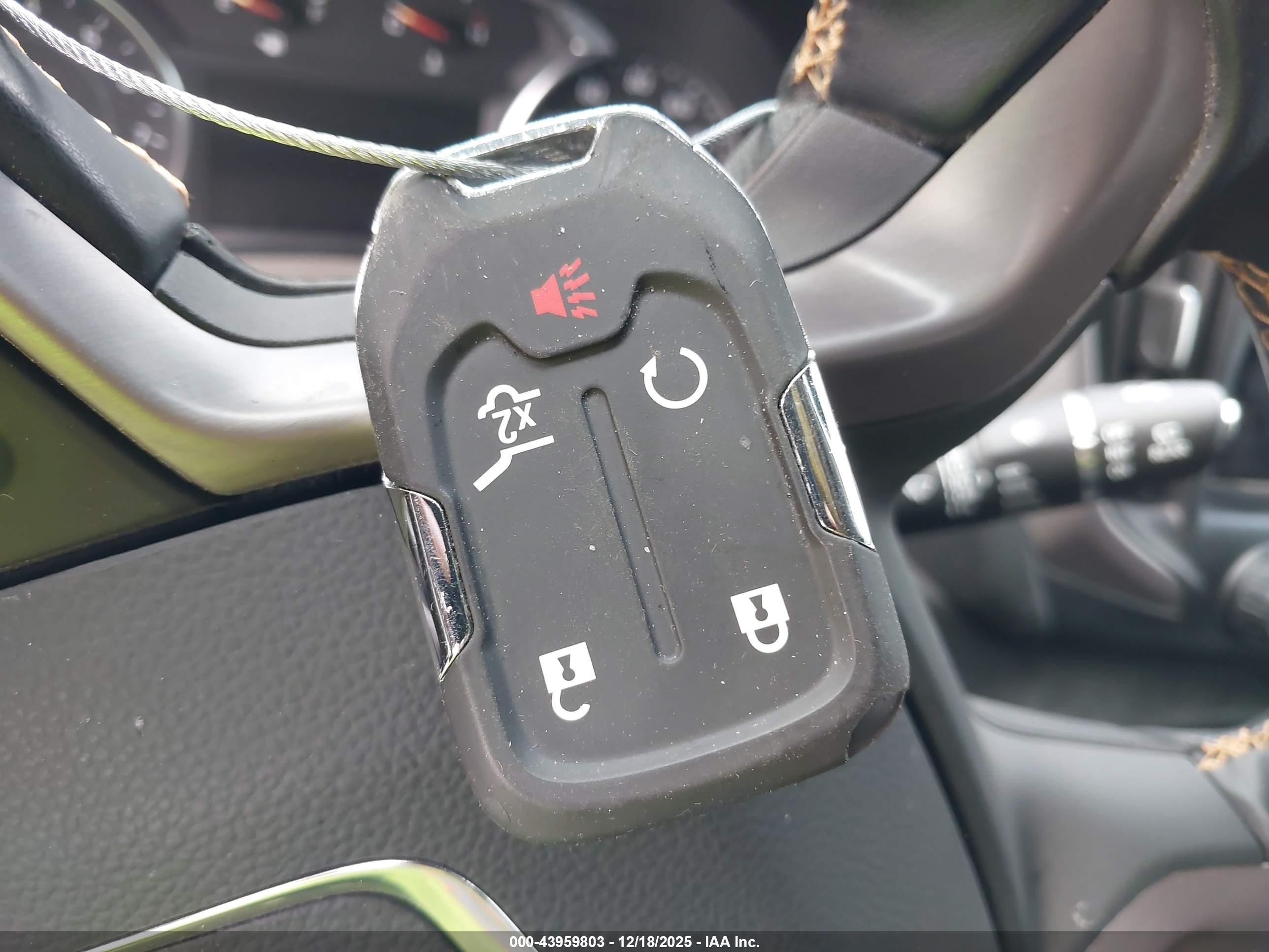 GMC TERRAIN image 11