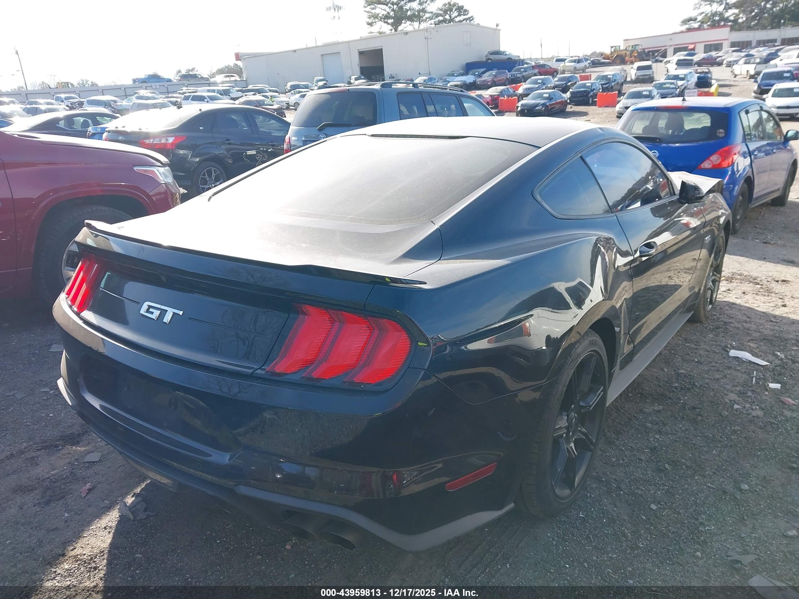 FORD MUSTANG image 4