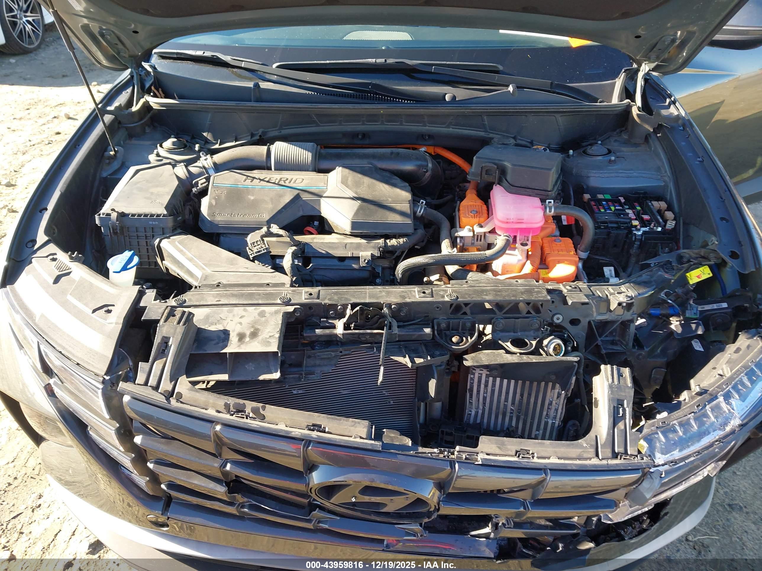 HYUNDAI TUCSON image 10