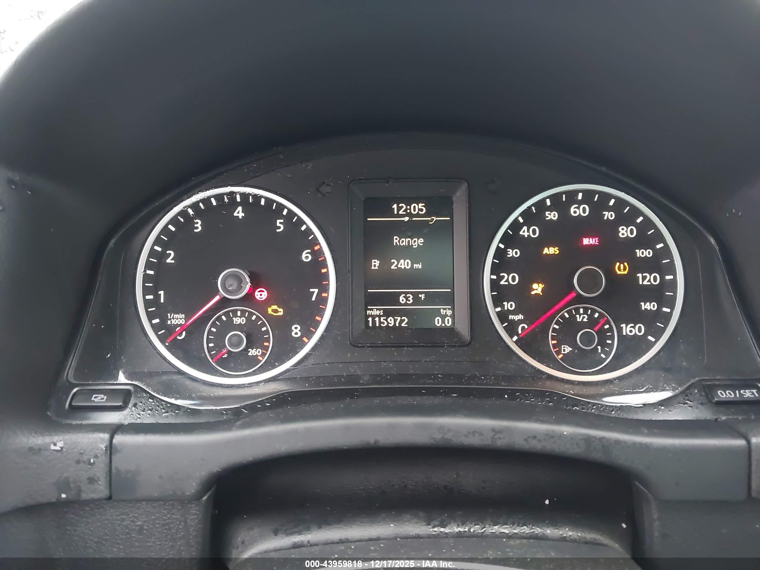 VOLKSWAGEN TIGUAN image 7
