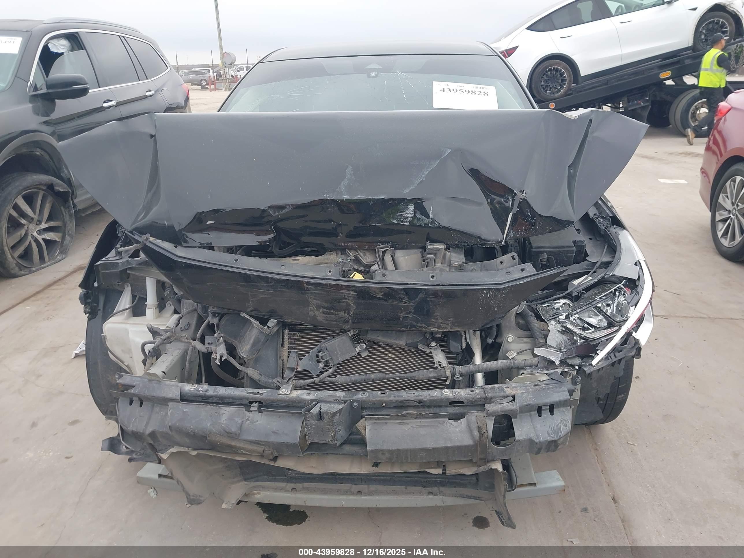 NISSAN SENTRA image 6