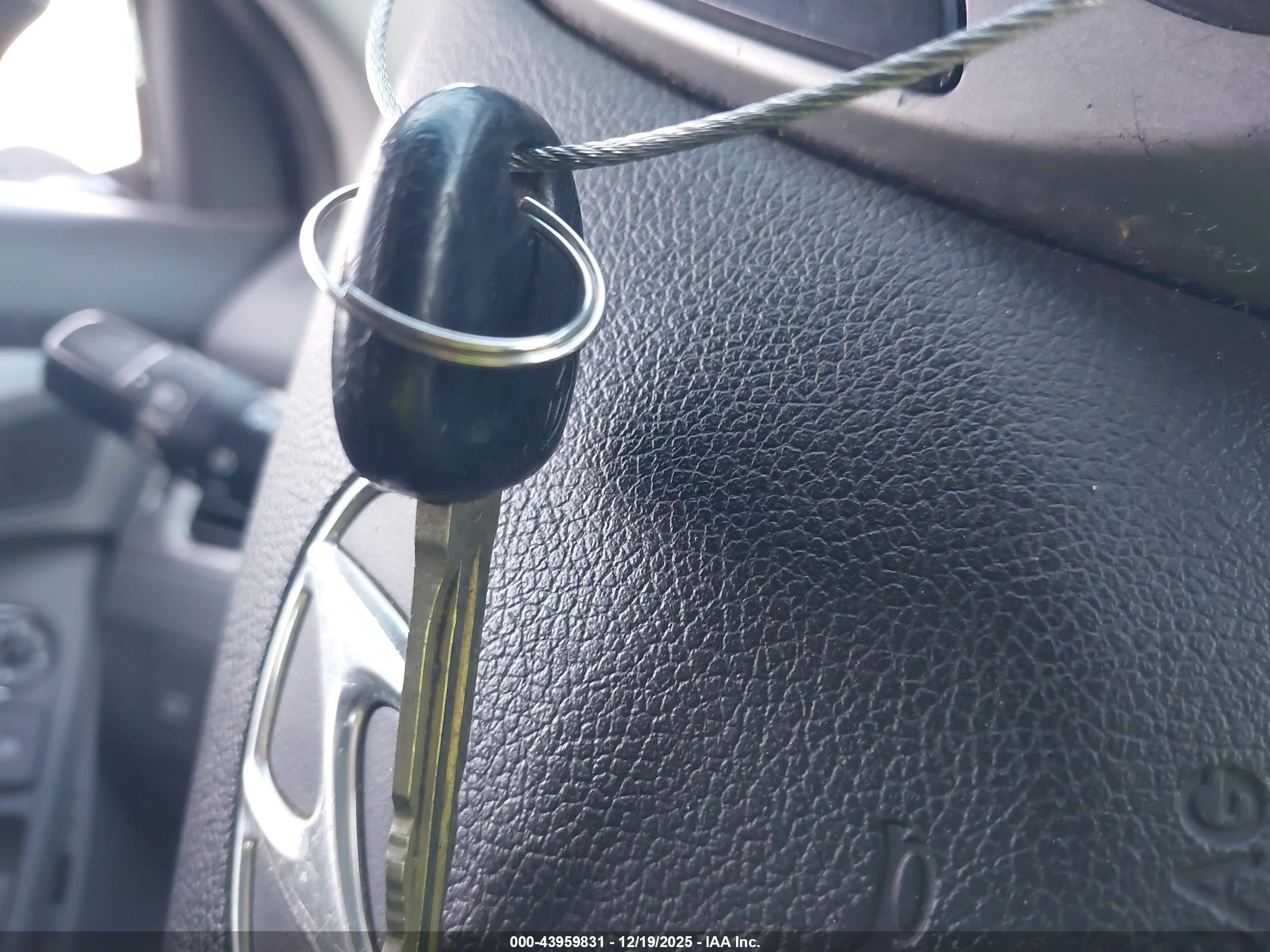 HYUNDAI ELANTRA image 11