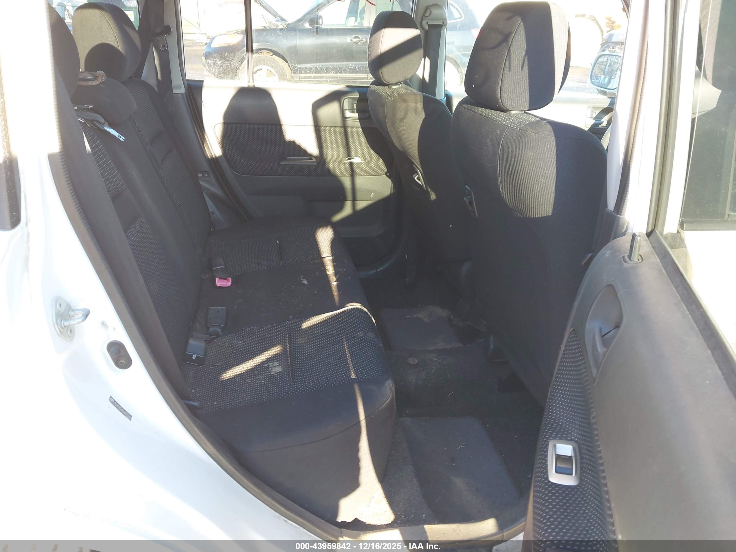 SCION XB image 8