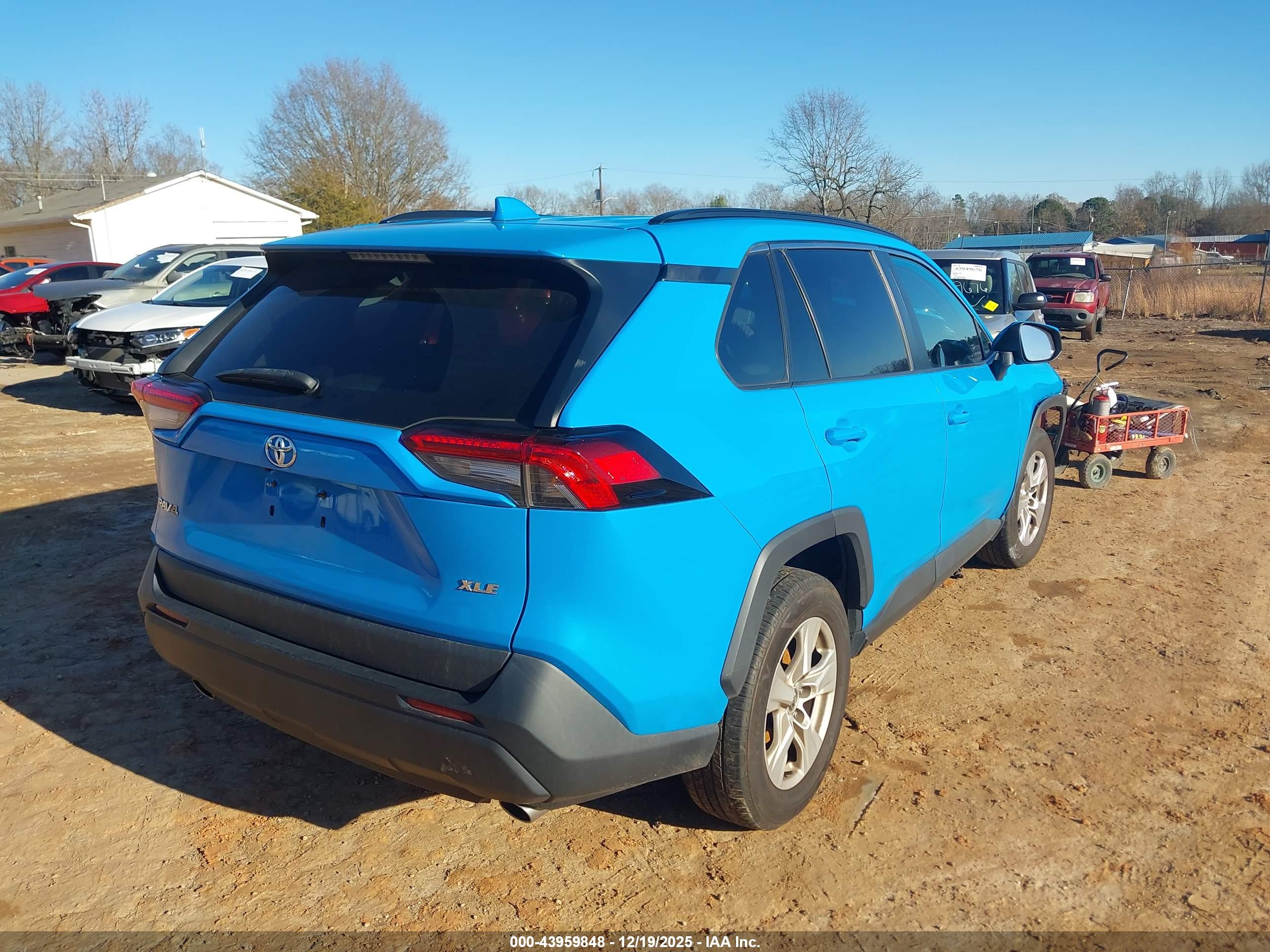 TOYOTA RAV4 image 4