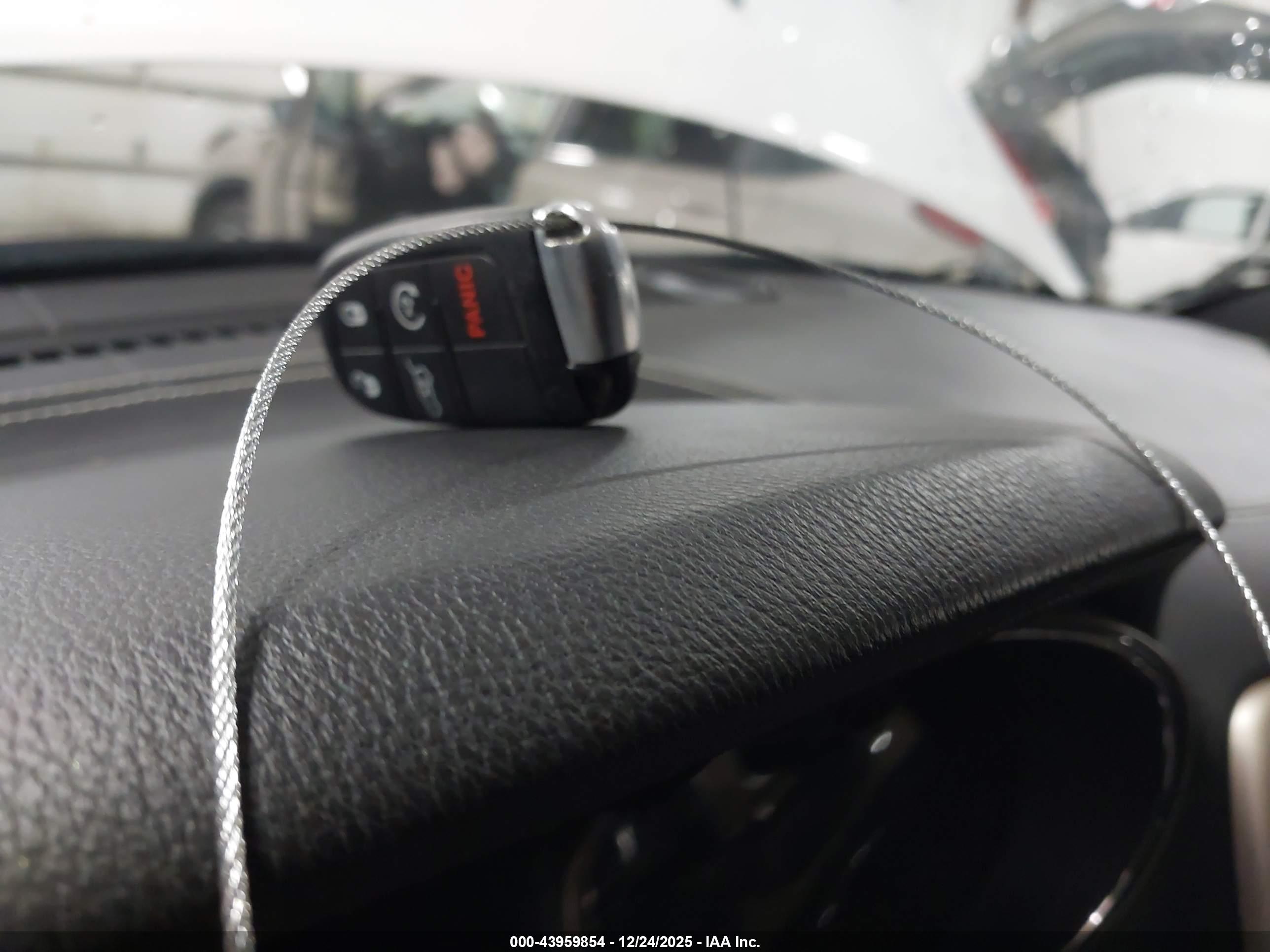 JEEP GRAND image 11
