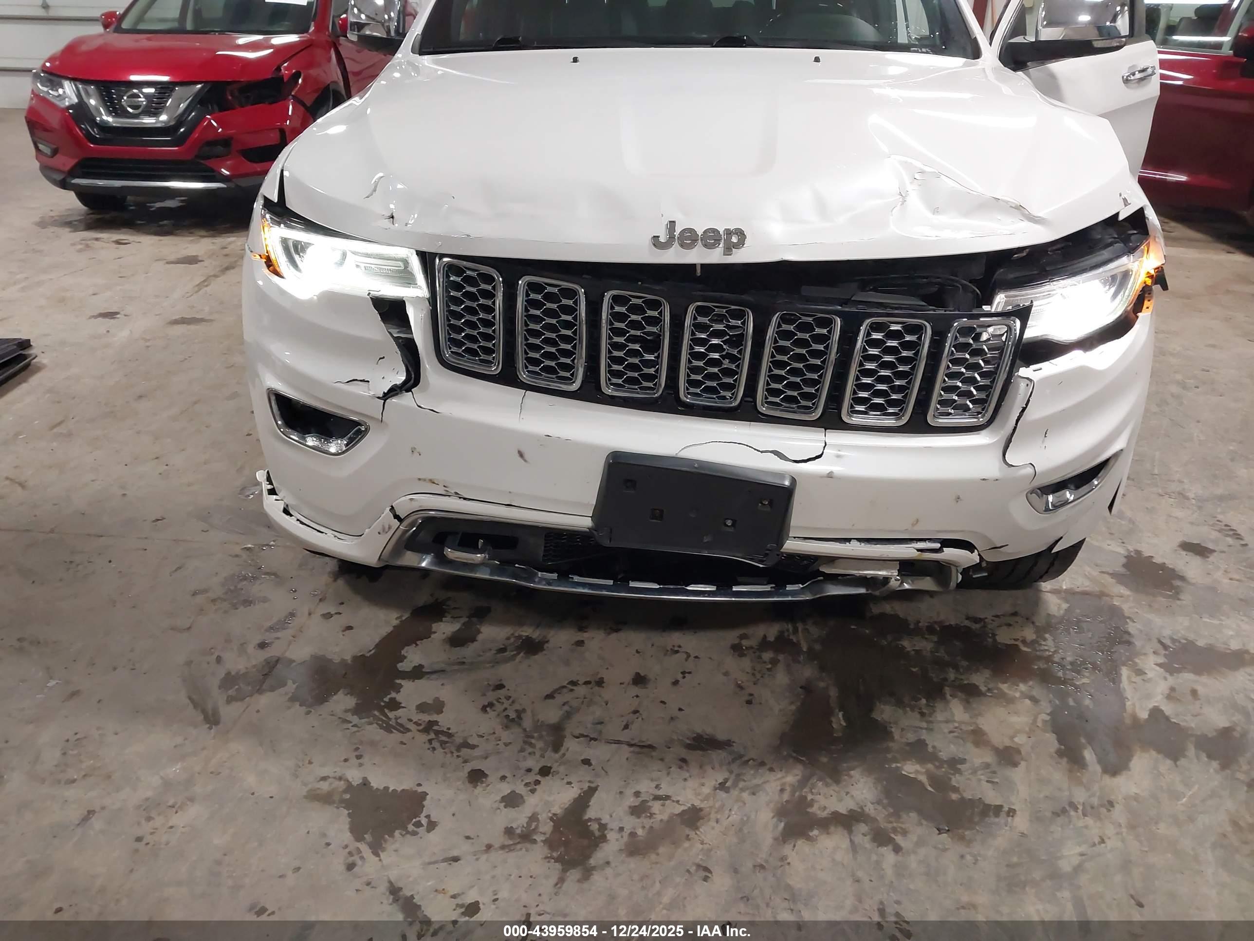 JEEP GRAND image 6