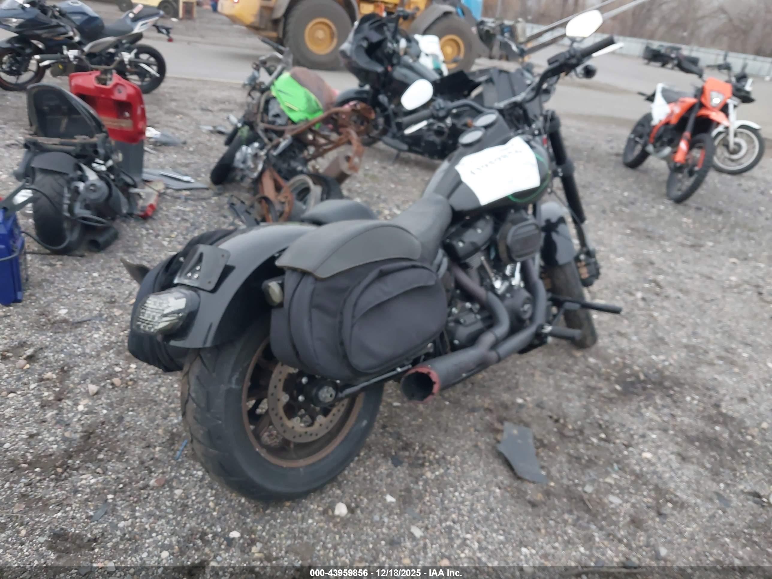 HARLEY-DAVIDSON FXLRS image 4