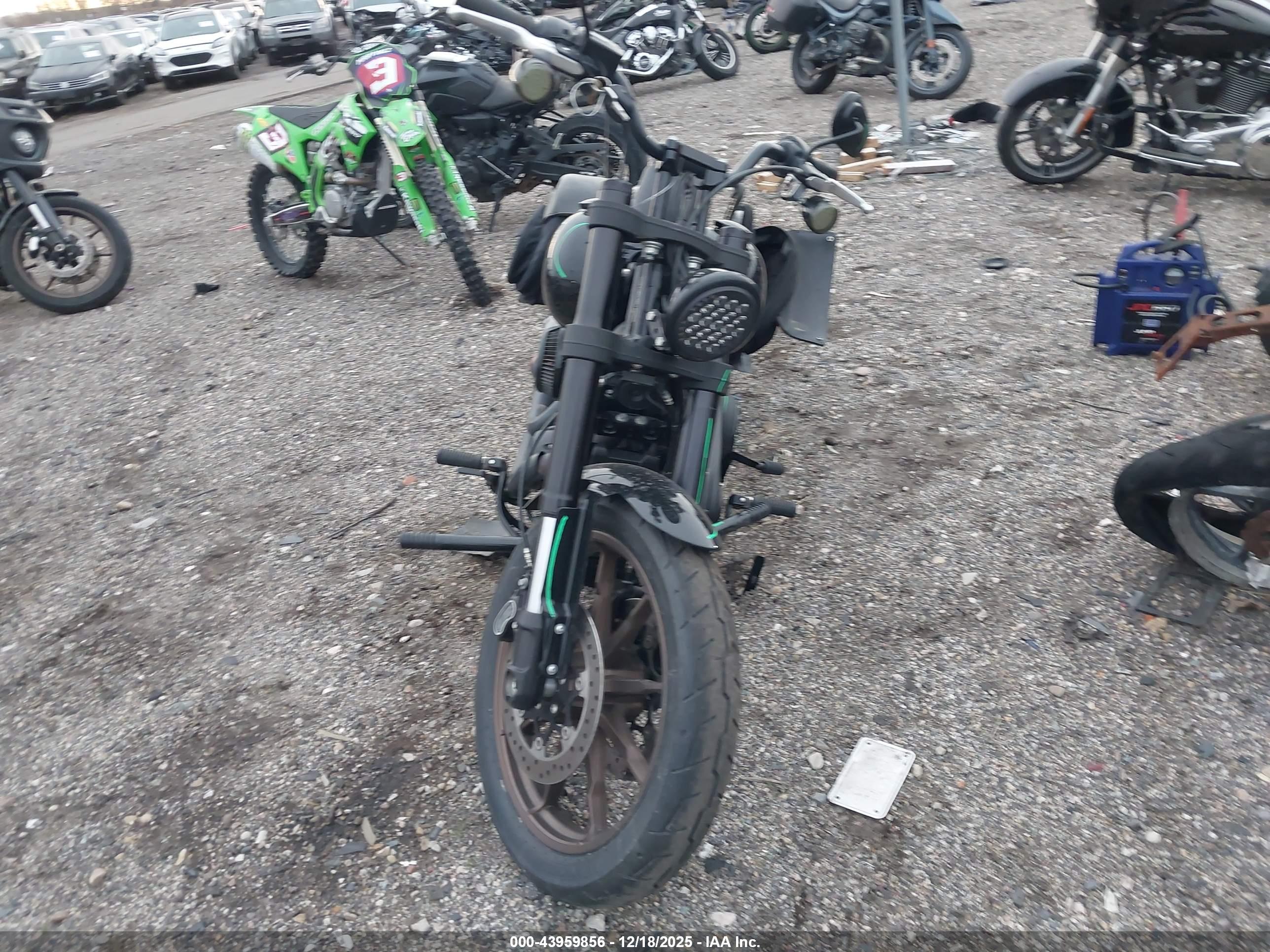 HARLEY-DAVIDSON FXLRS image 5