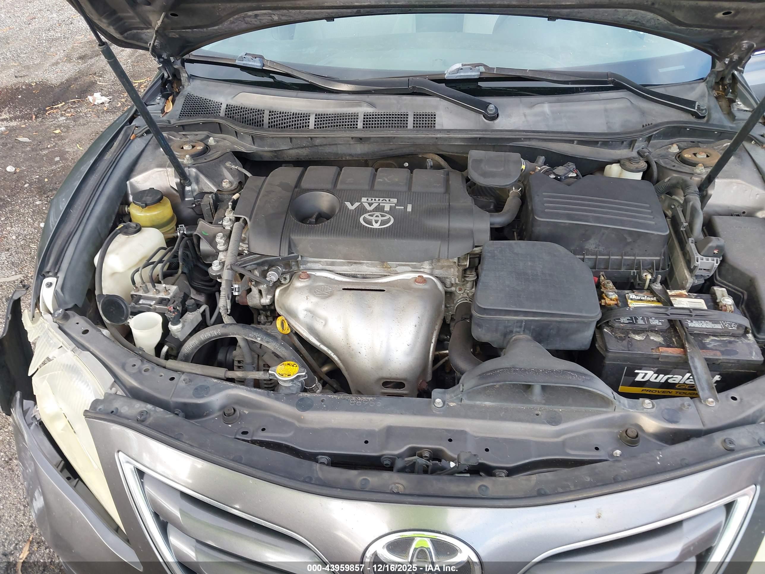 TOYOTA CAMRY image 10