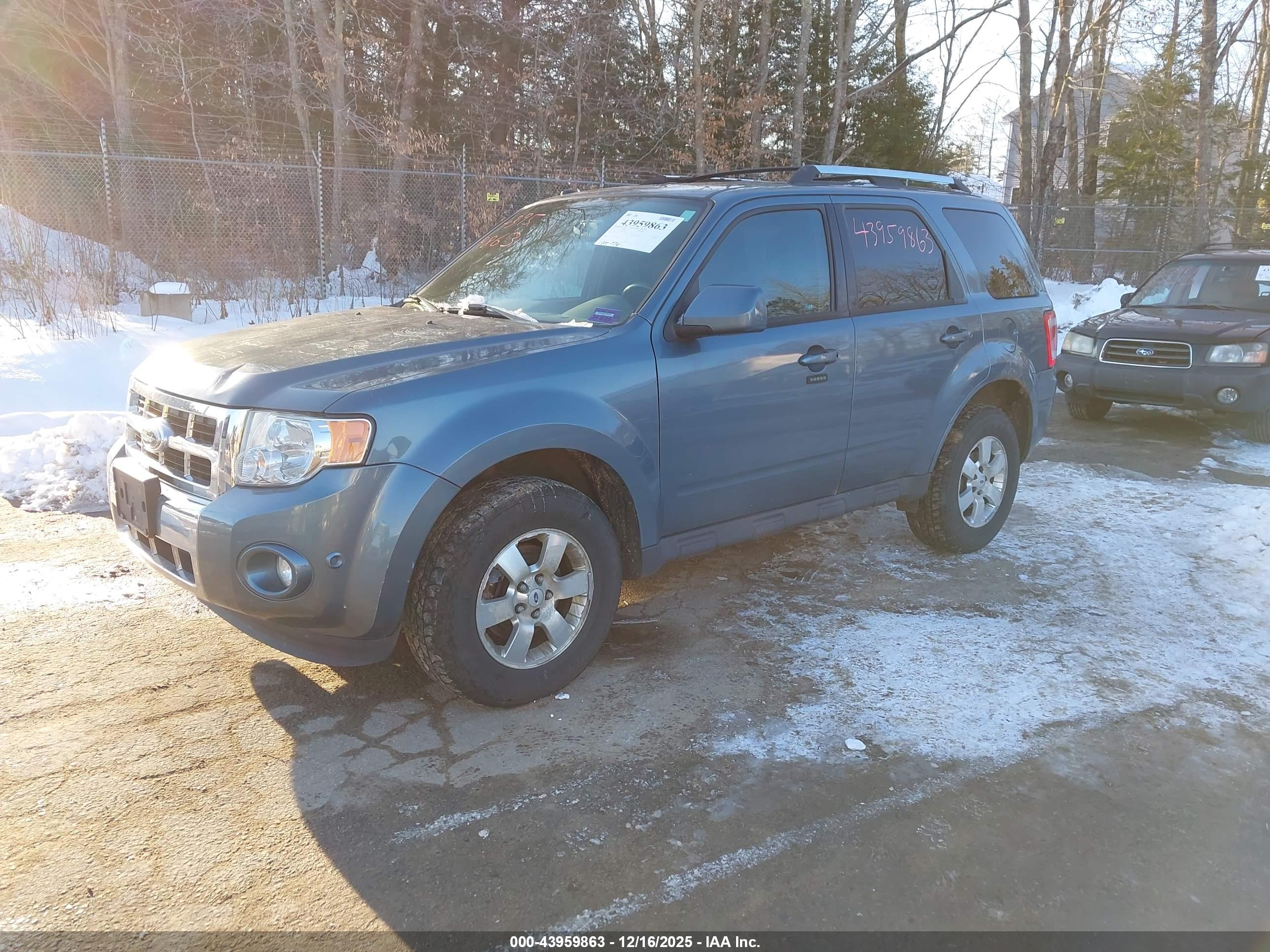 FORD ESCAPE image 2