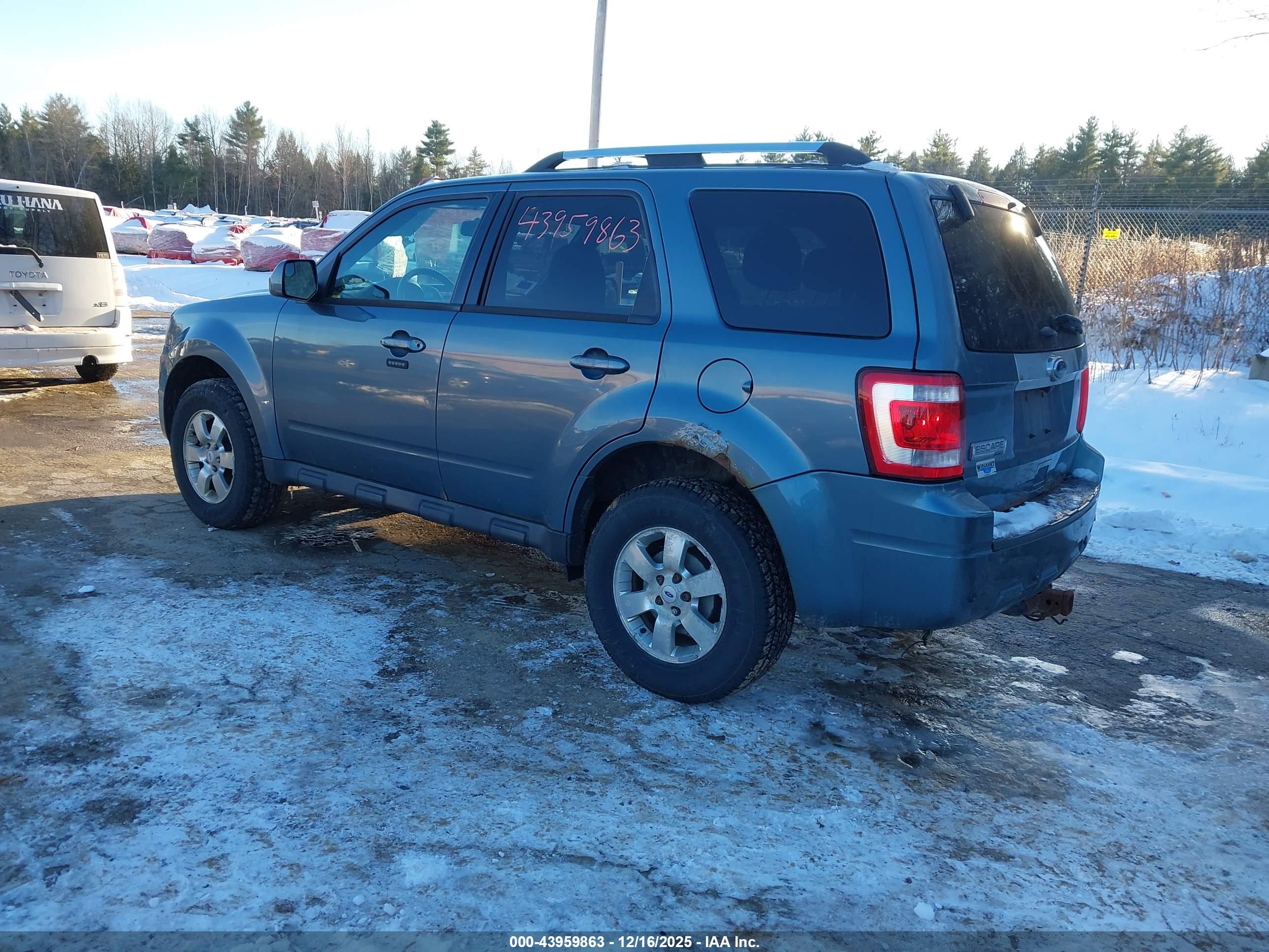 FORD ESCAPE image 3