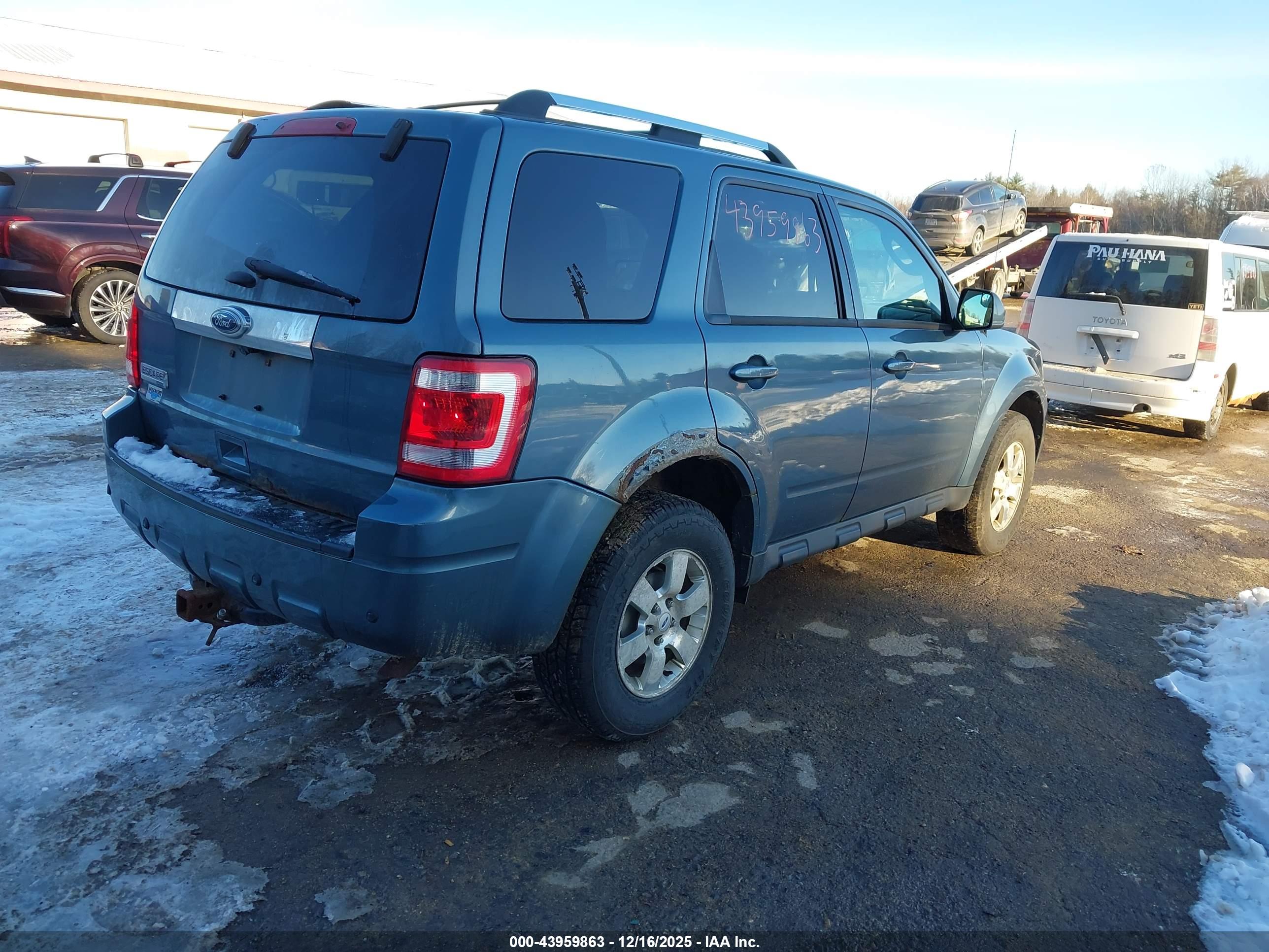 FORD ESCAPE image 4