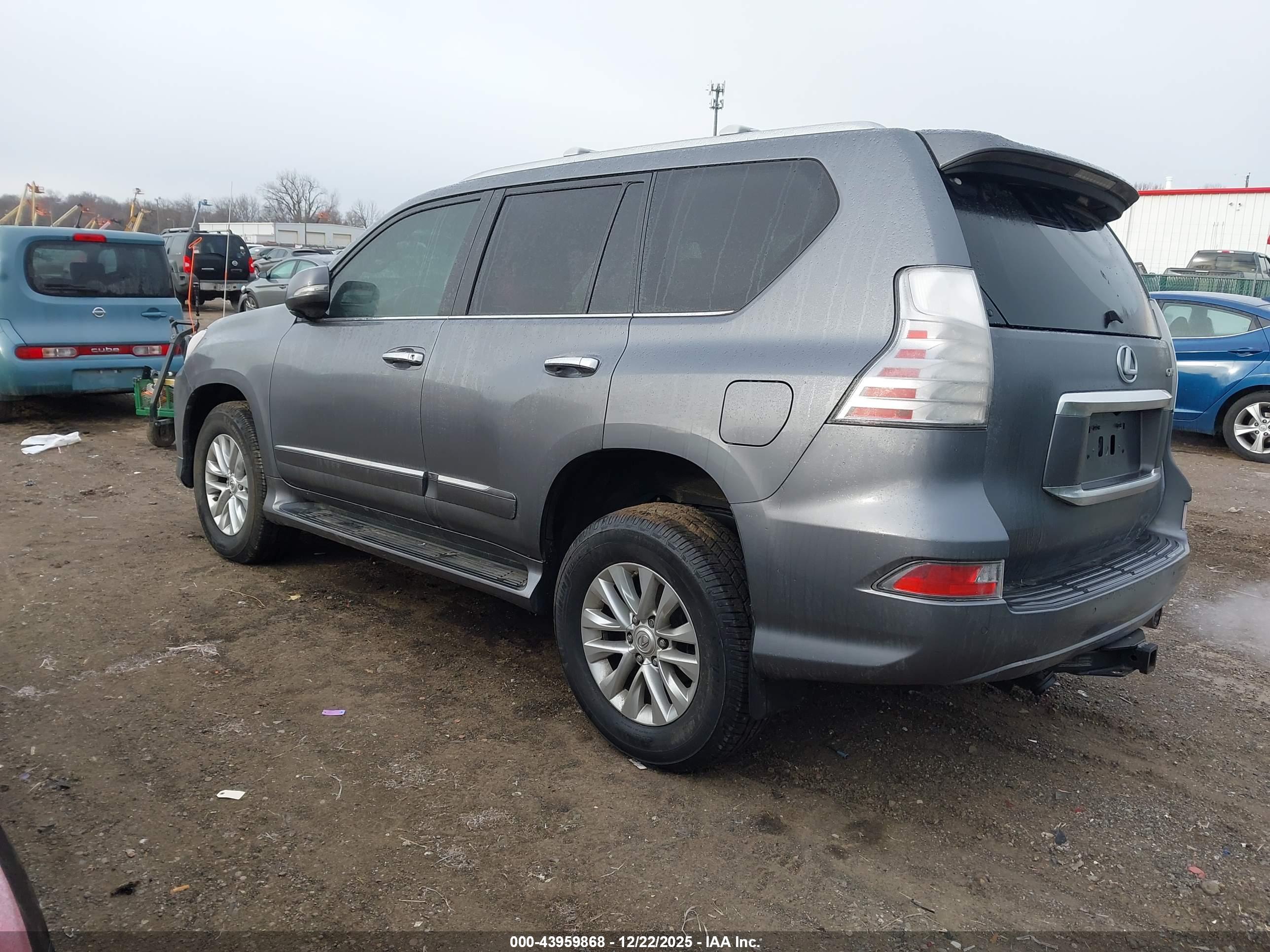 LEXUS GX image 3