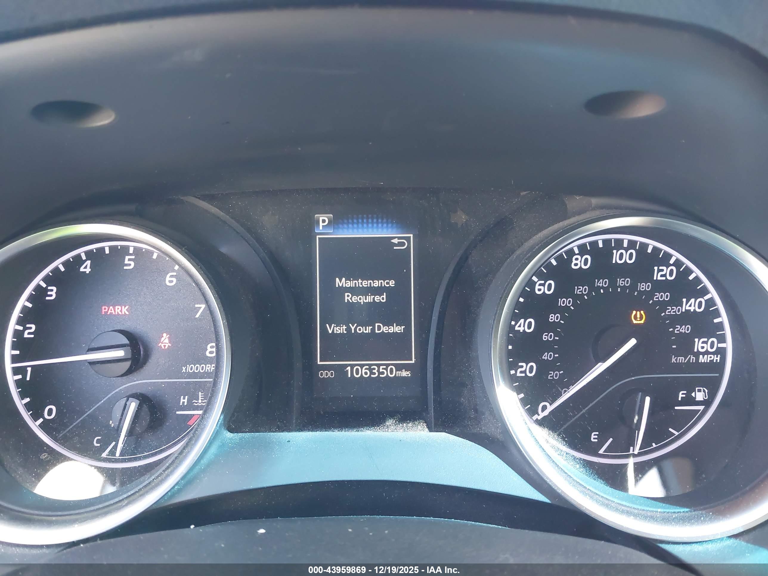 TOYOTA CAMRY image 7