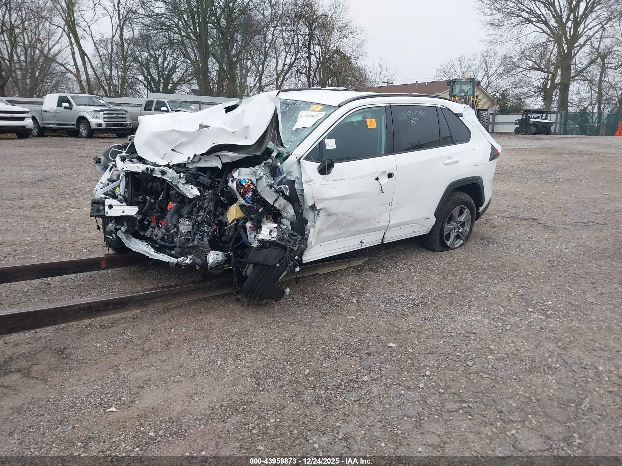 TOYOTA RAV4 image 2