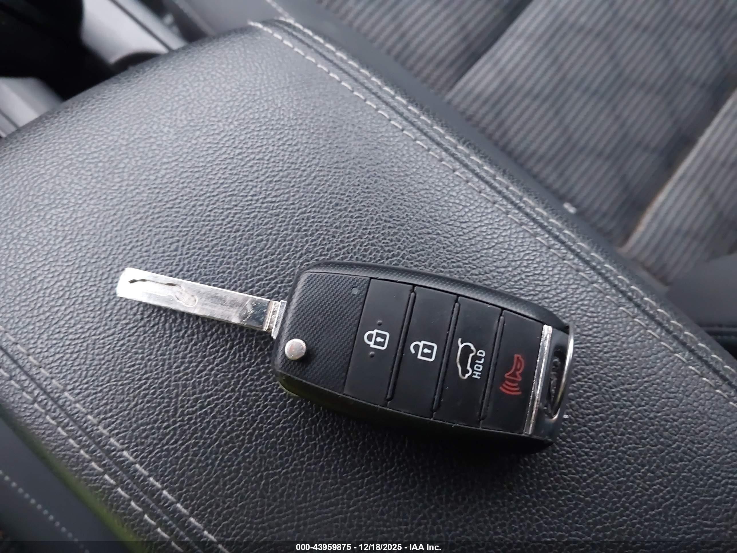 KIA NIRO image 11