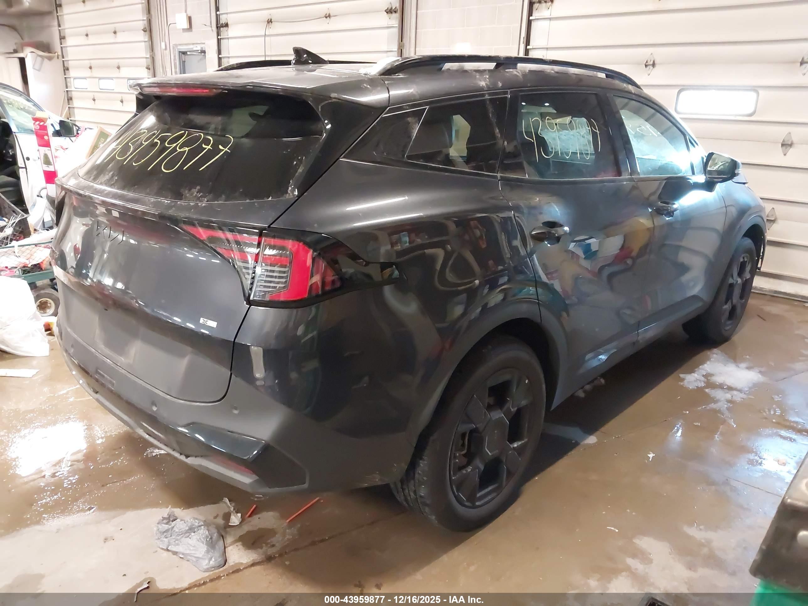 KIA SPORTAGE image 4